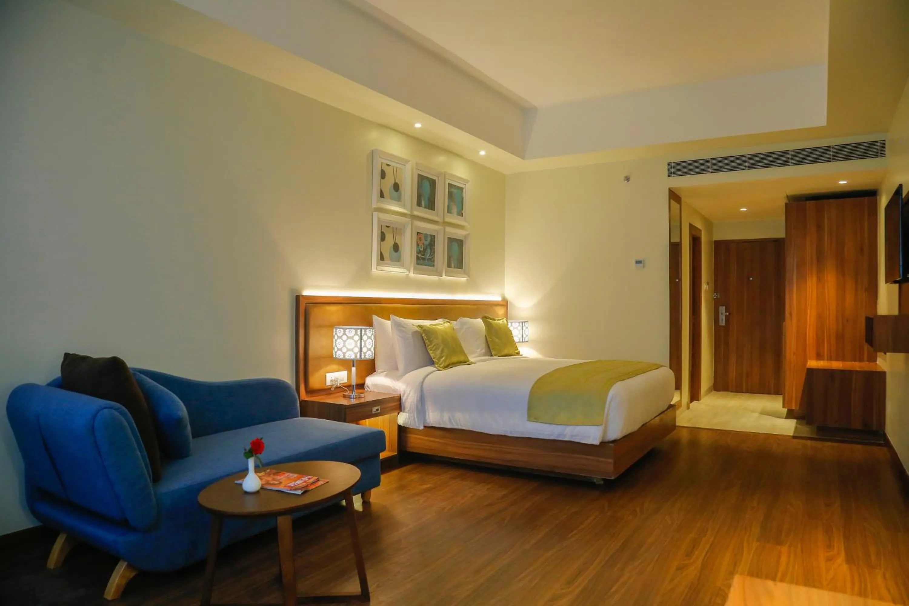 Bed in Lemon Tree Premier, Patna