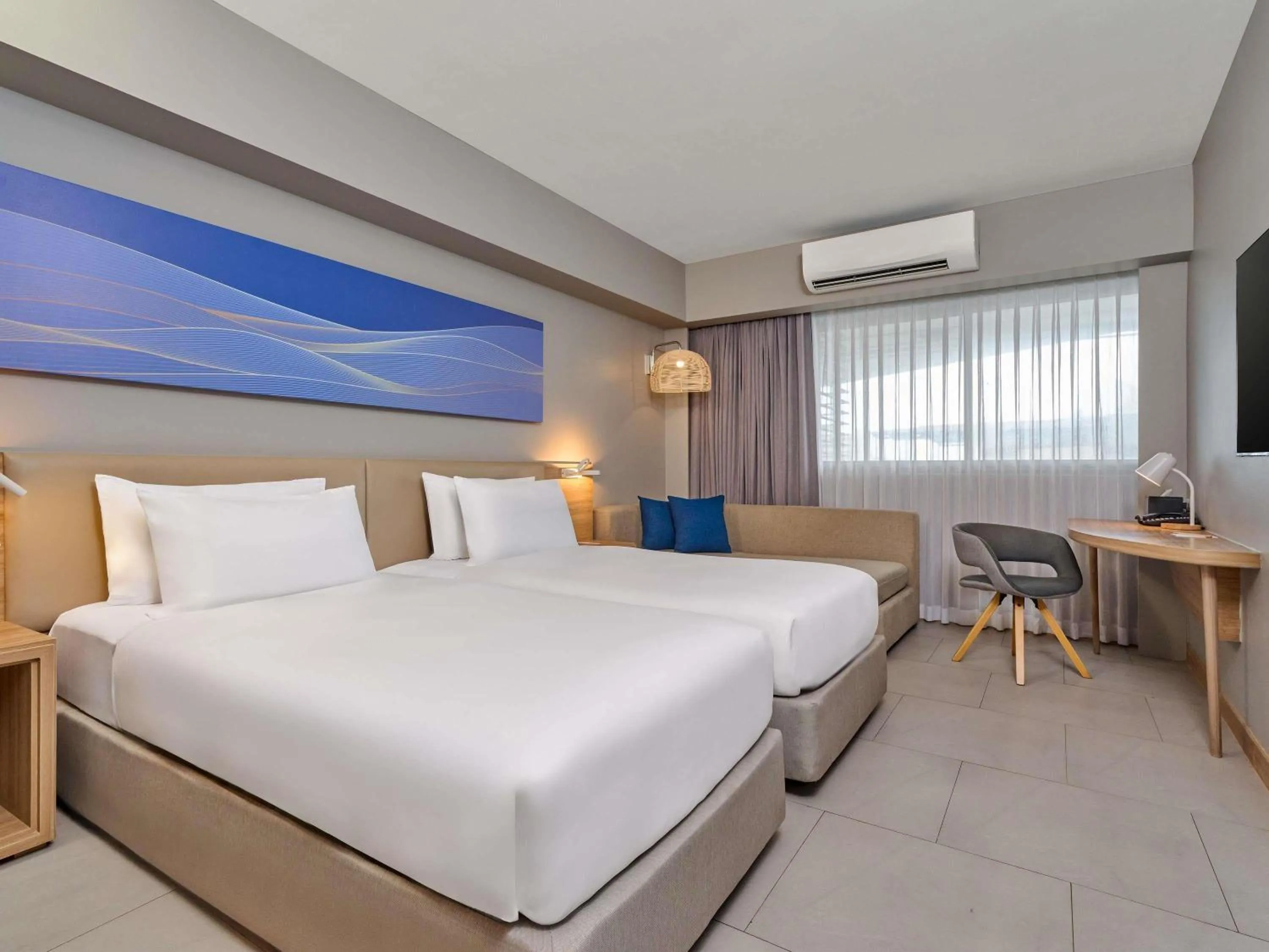 Classic Room With Two Single Beds in Mercure Phuket Patong Journeyhub