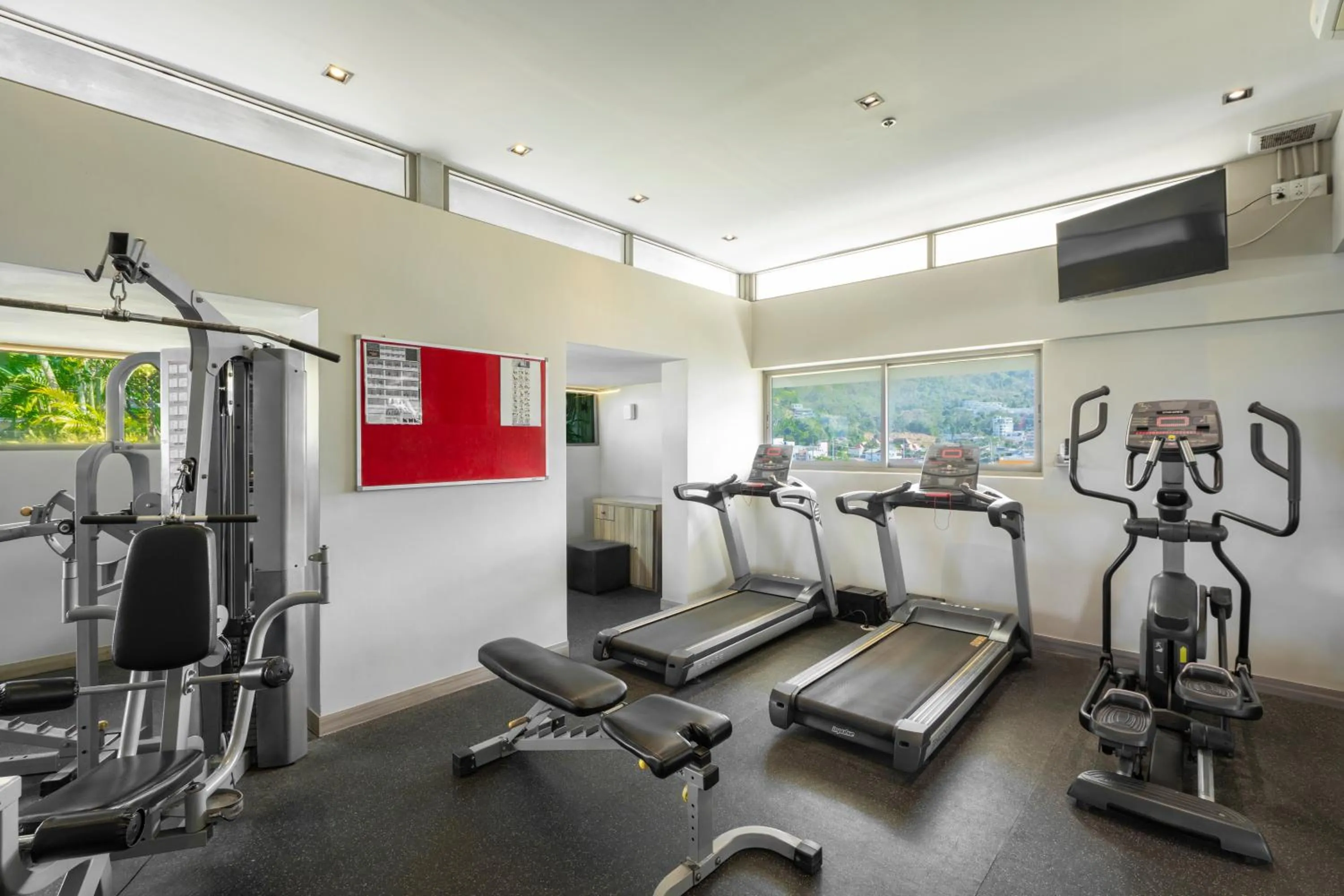 Fitness centre/facilities in Mercure Phuket Patong Journeyhub