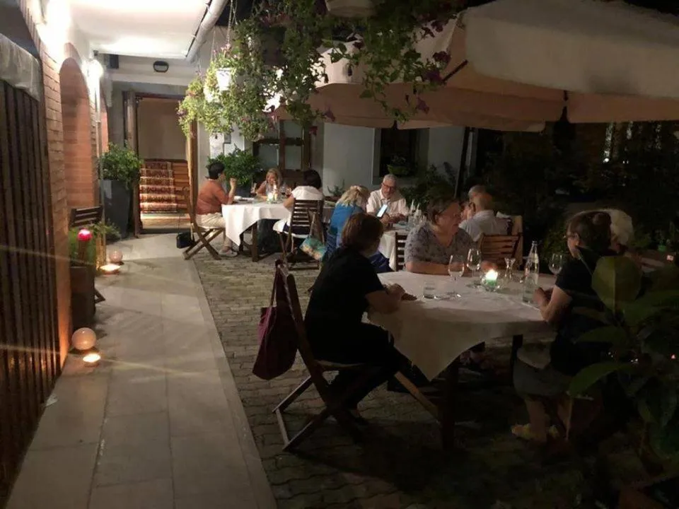 Patio in Al Bottegon