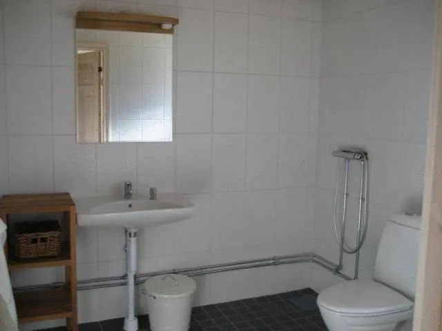 Bathroom in Gårdsboende