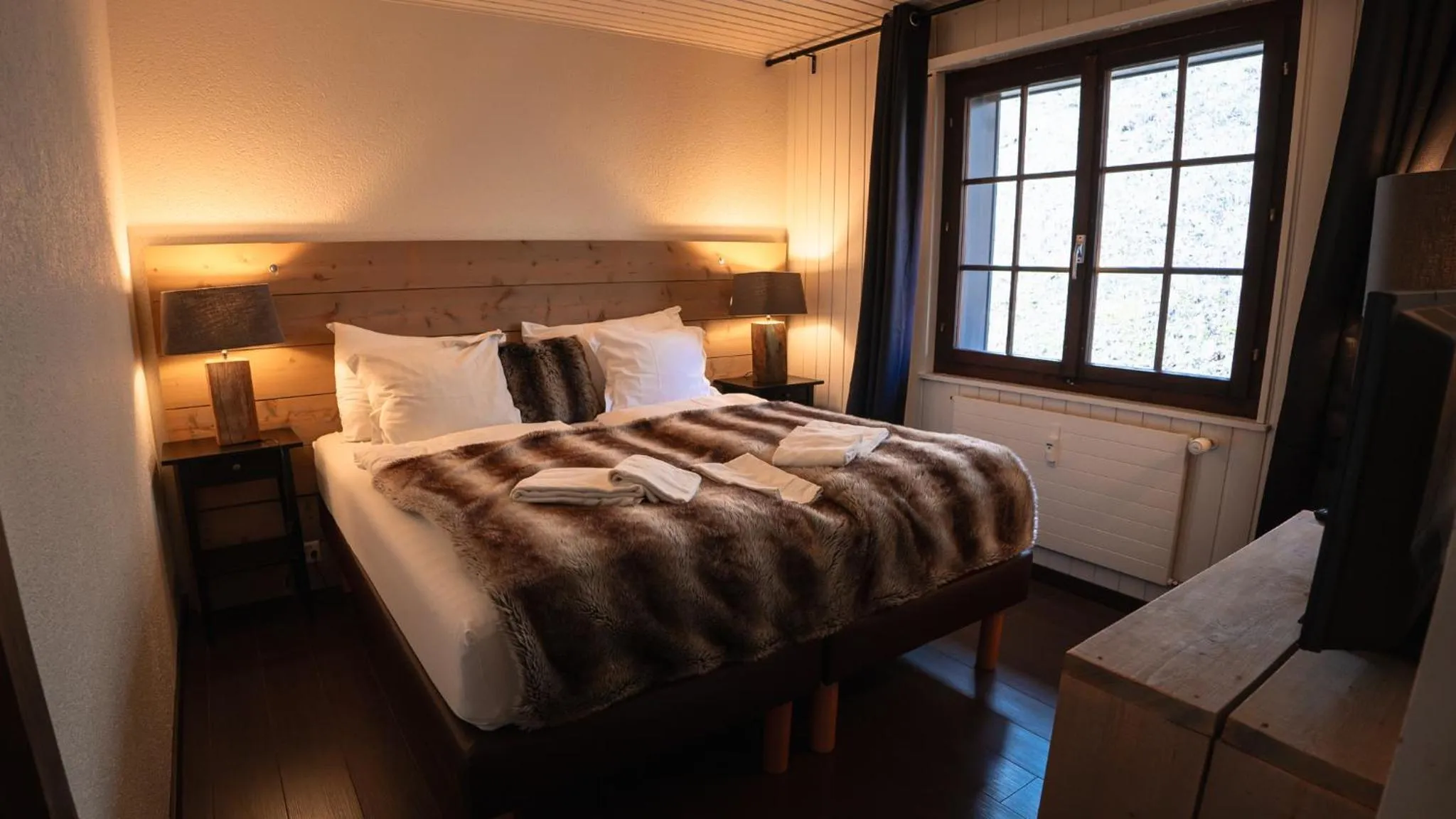 Bed in Champoussin Lodge