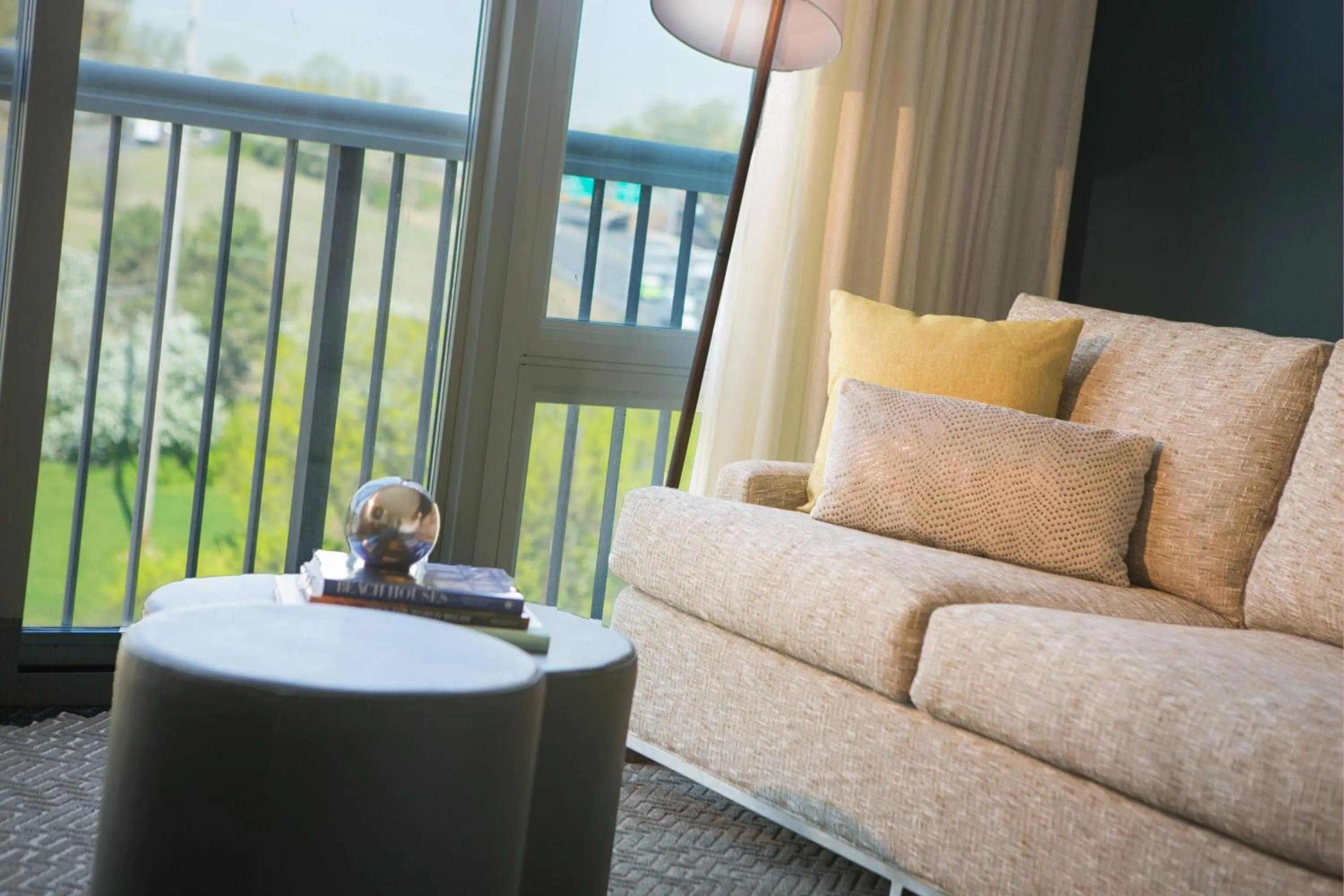 Photo of the whole room in Renaissance Meadowlands Hotel