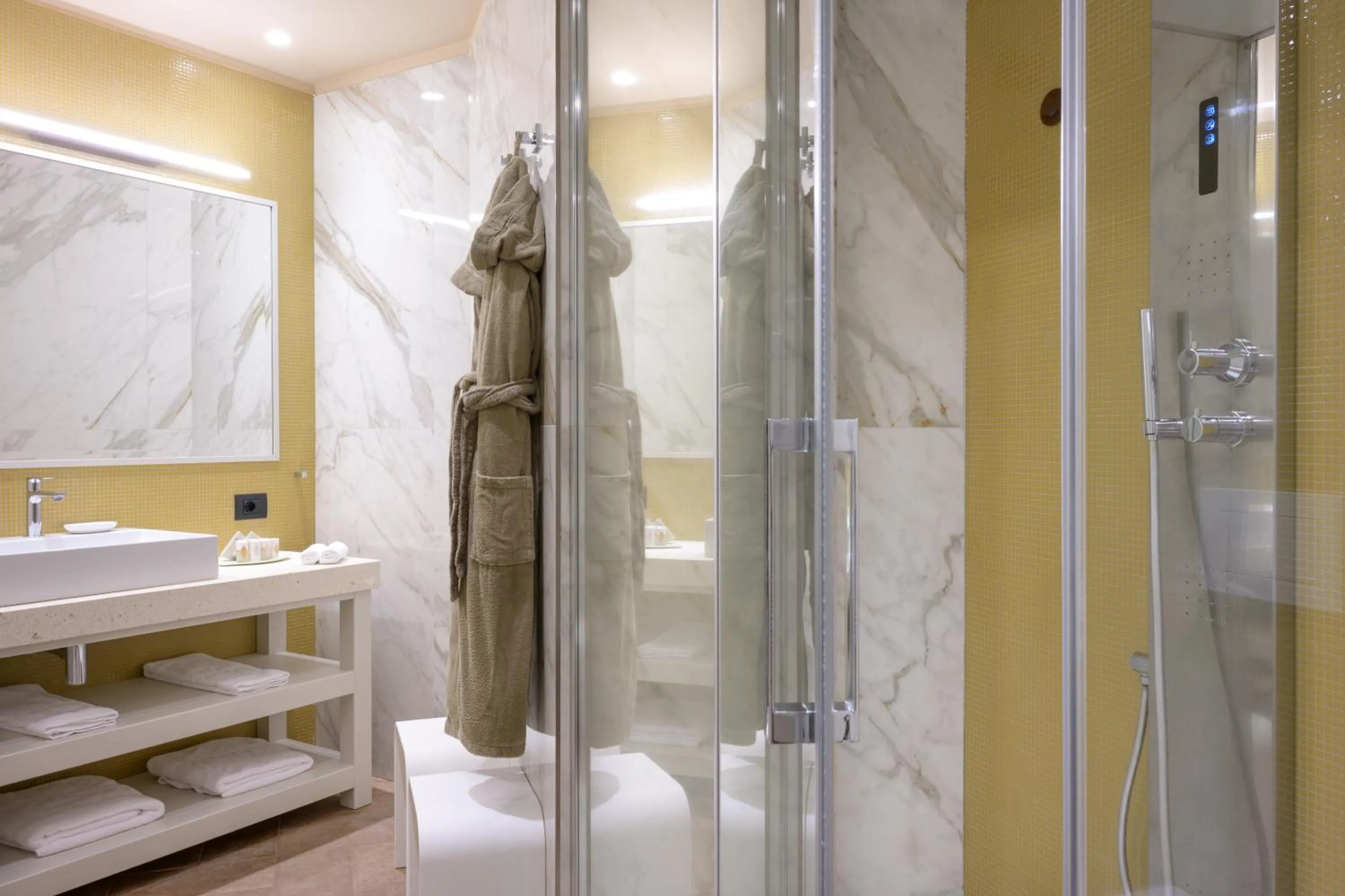 Shower in Altarocca Wine Resort Adults Only