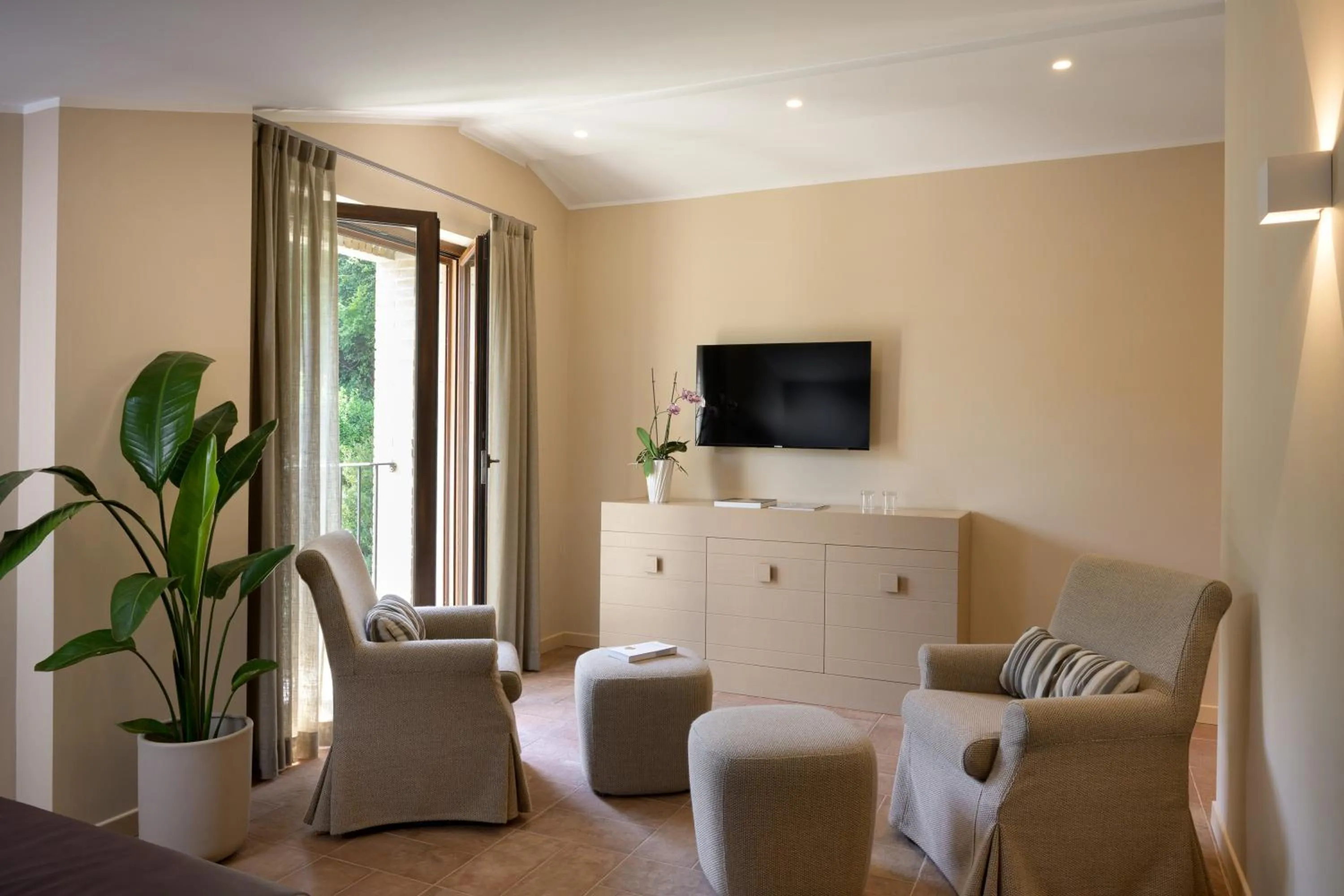 Photo of the whole room in Altarocca Wine Resort Adults Only