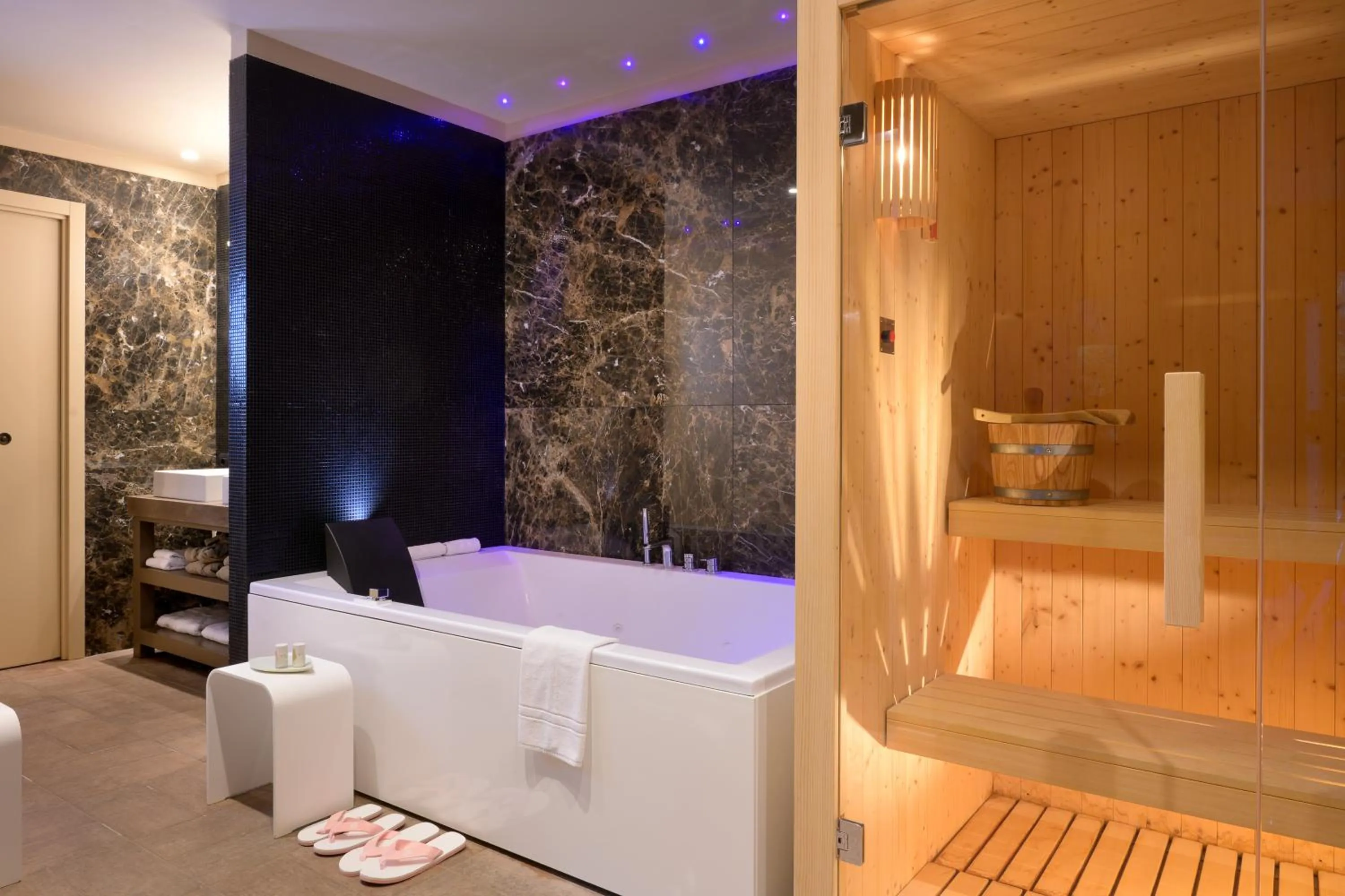 Hot Tub in Altarocca Wine Resort Adults Only