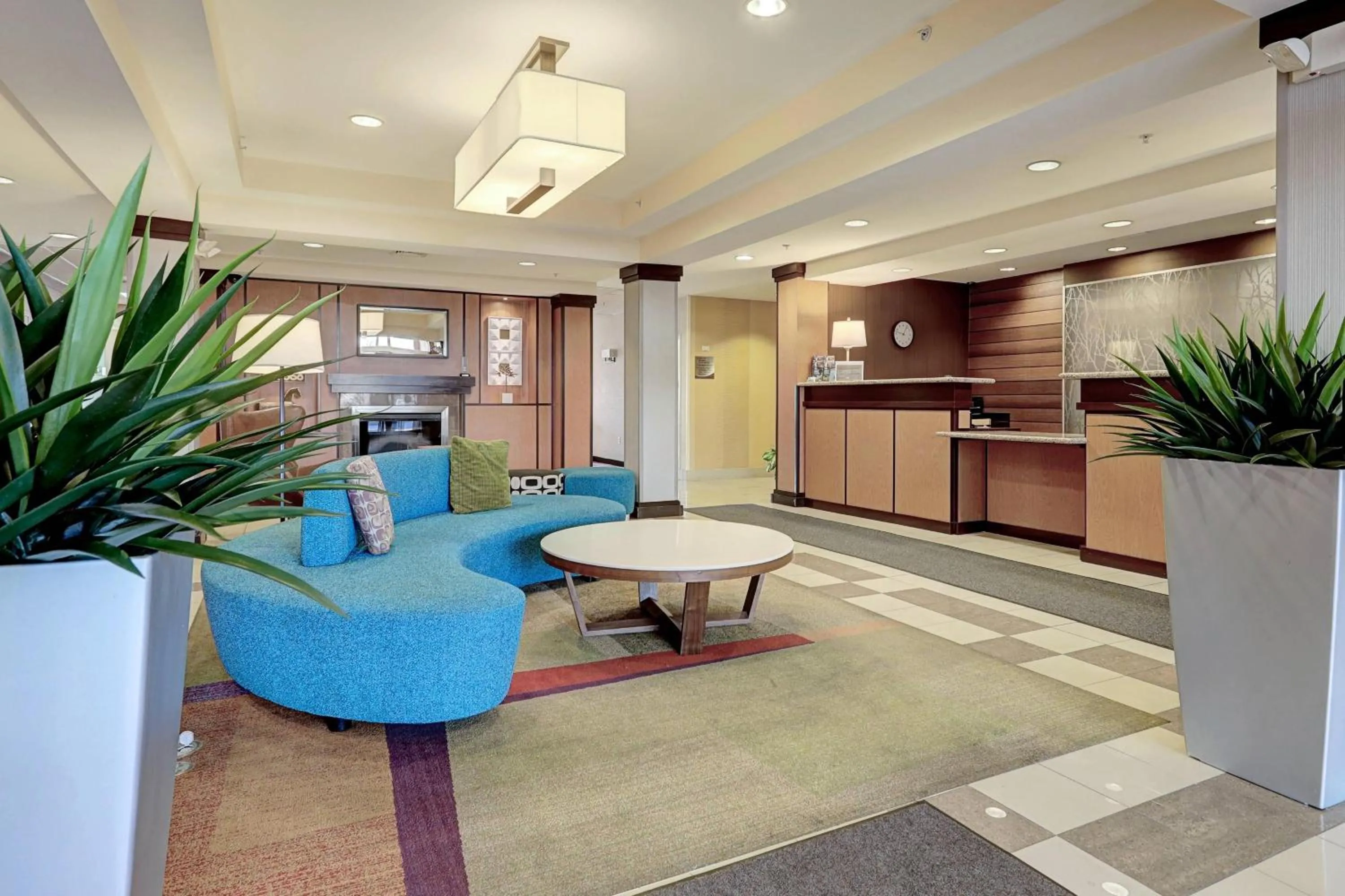 Lobby or reception in Fairfield Inn & Suites by Marriott Edison - South Plainfield