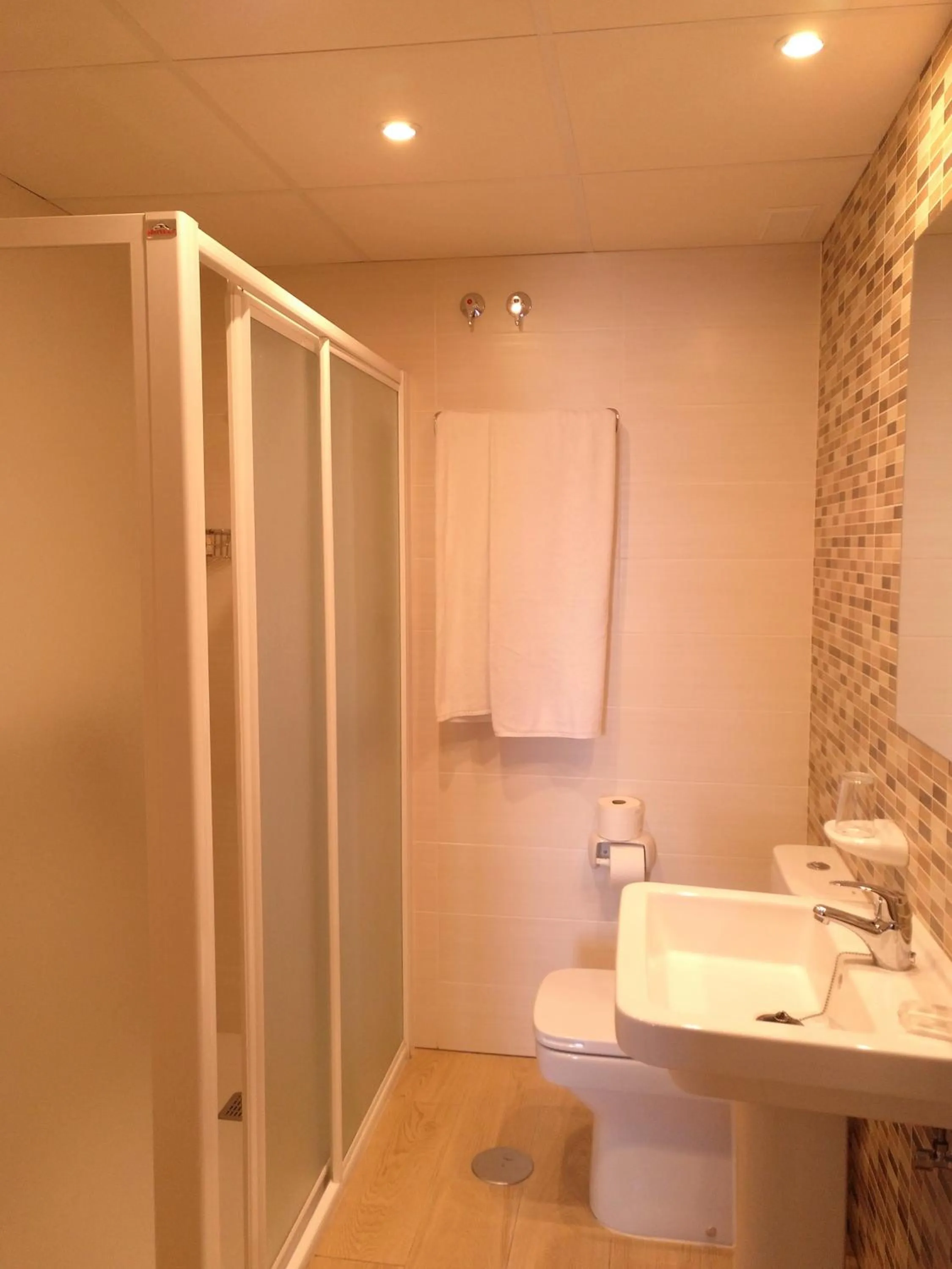 Bathroom in Apartamentos Stella Maris - Marcari SL