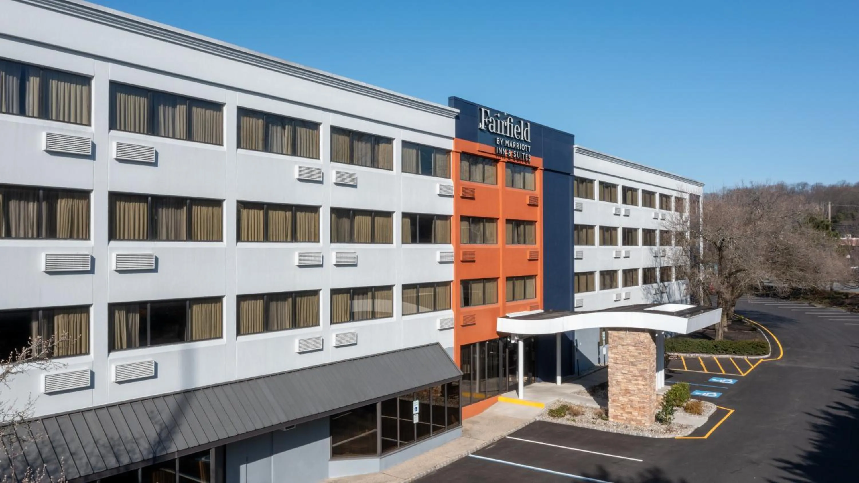 Property building in Fairfield Inn & Suites Parsippany