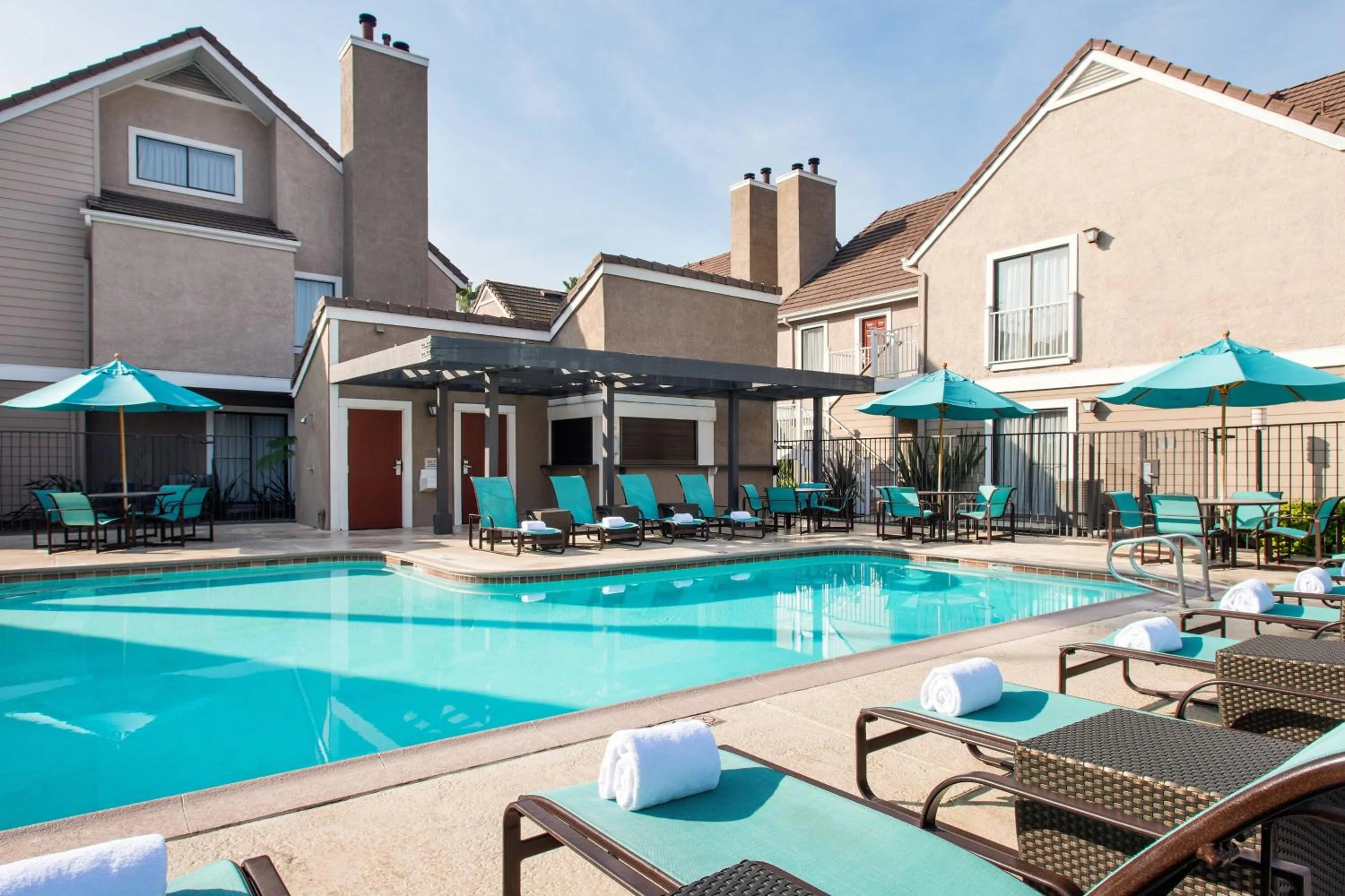 Swimming pool in Residence Inn by Marriott Long Beach