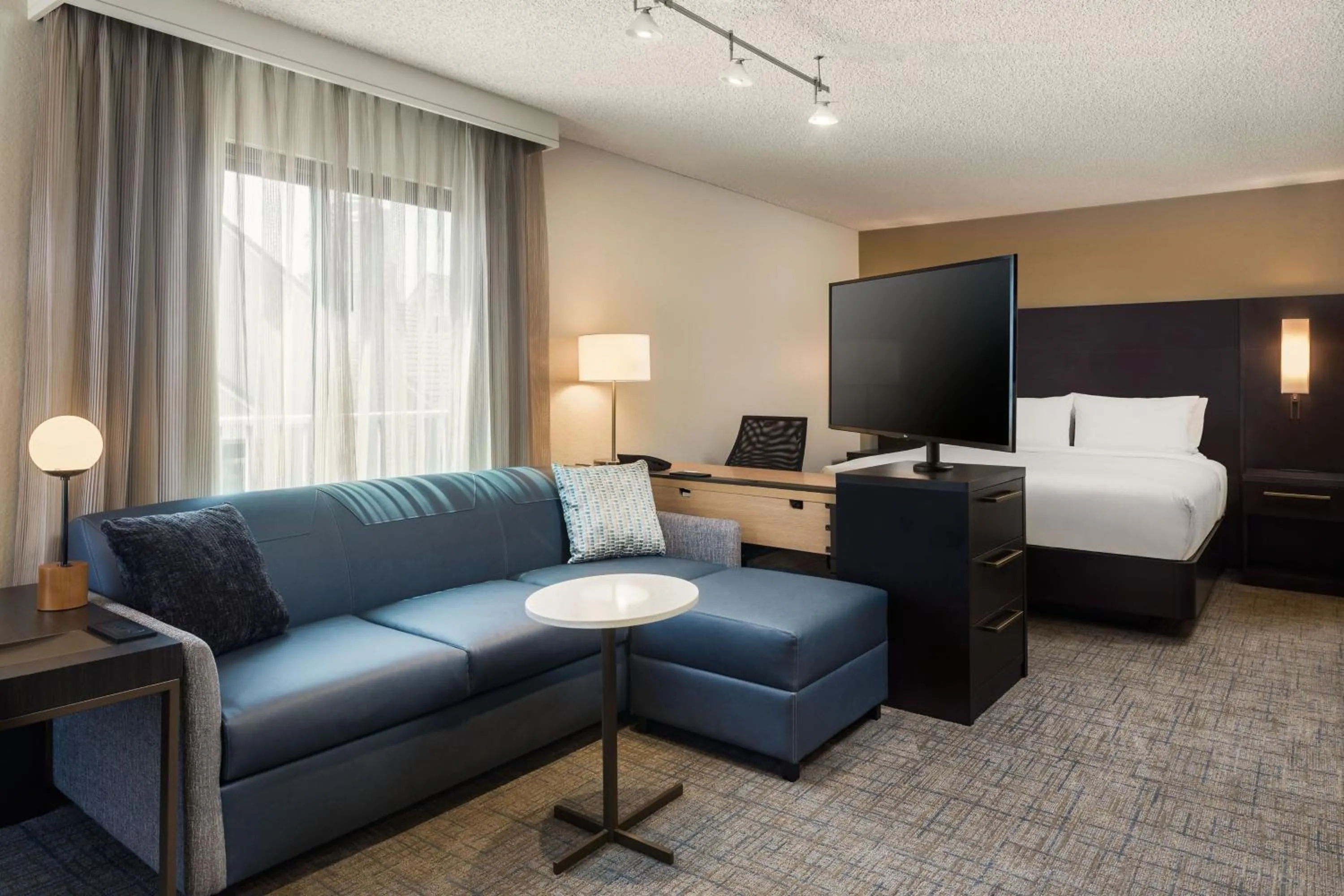 Living room, Bed in Residence Inn by Marriott Long Beach