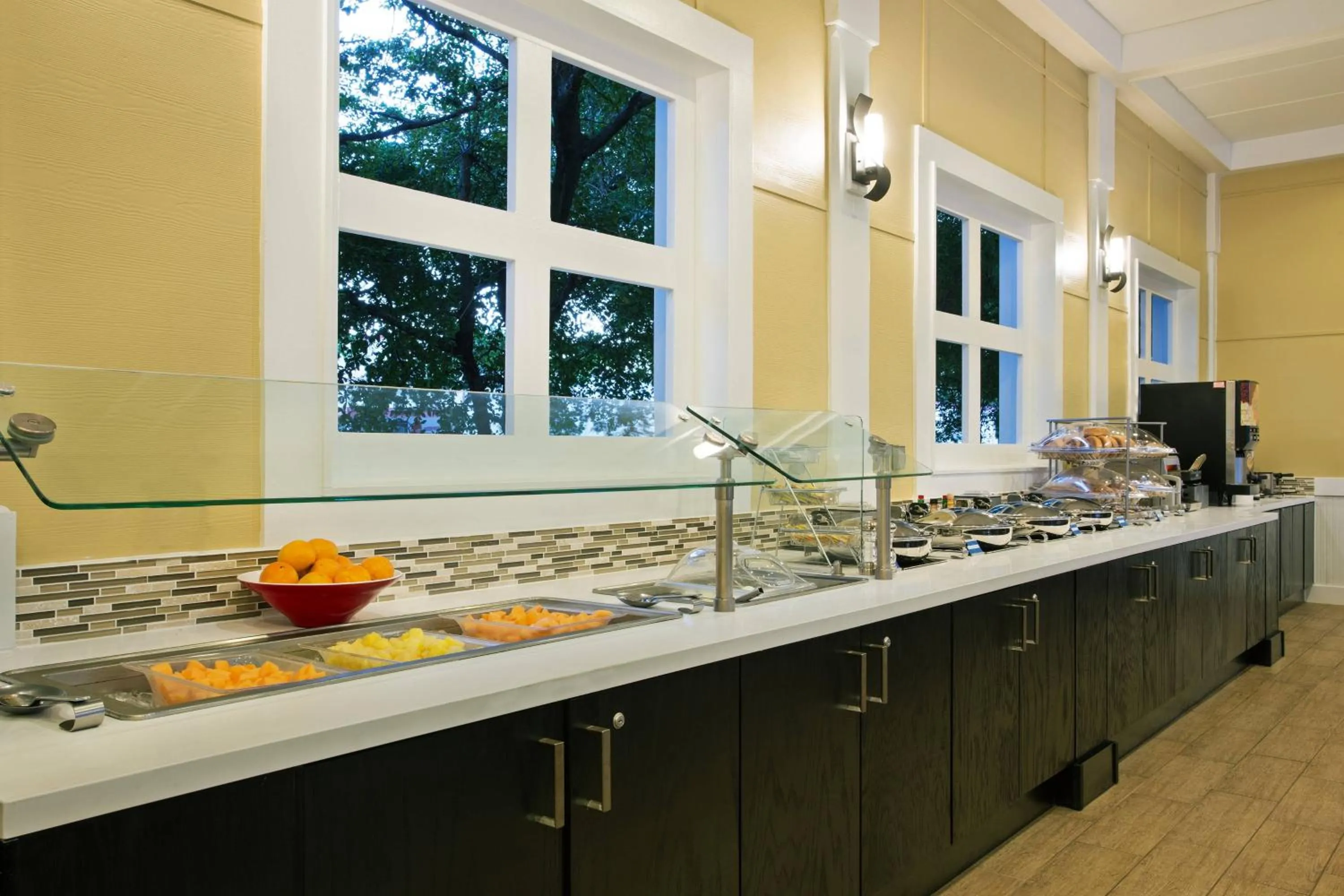 Breakfast in Fairfield Inn & Suites by Marriott Key West