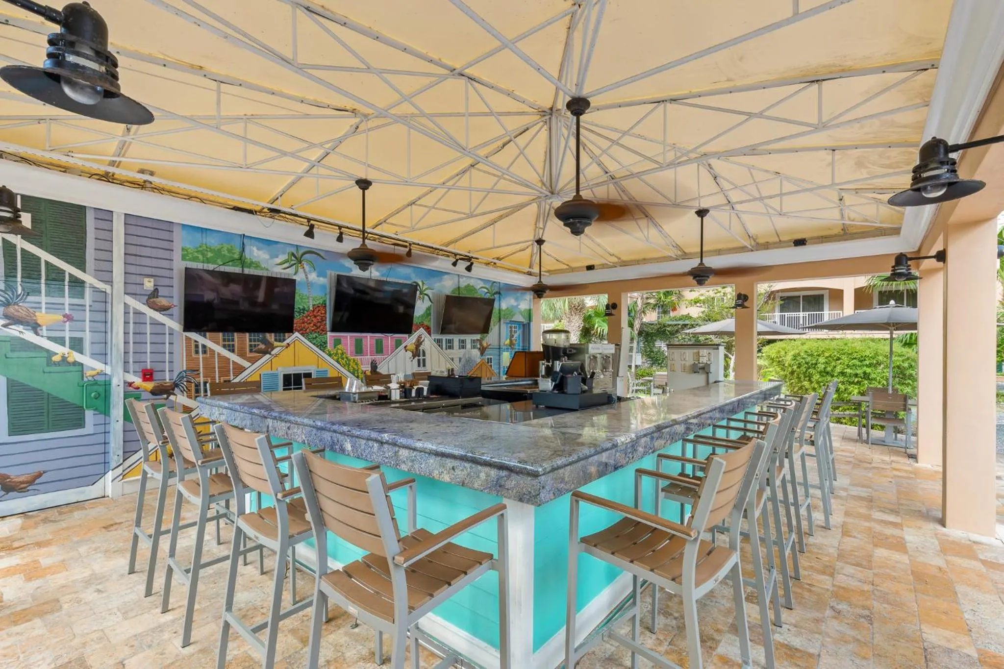 Restaurant/places to eat in Beachside Resort & Residences