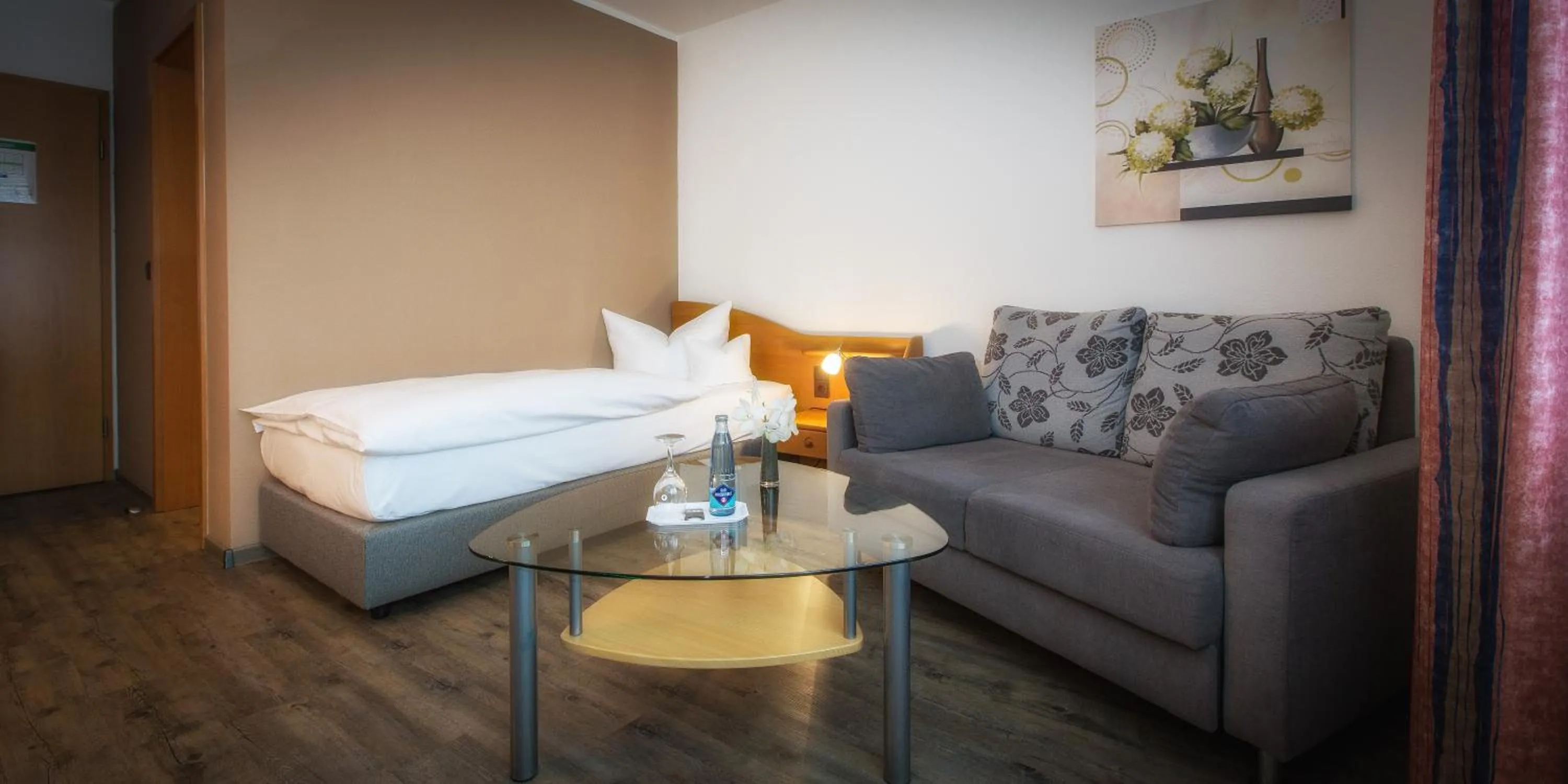 Bed in Hotel Pfälzer Hof GmbH