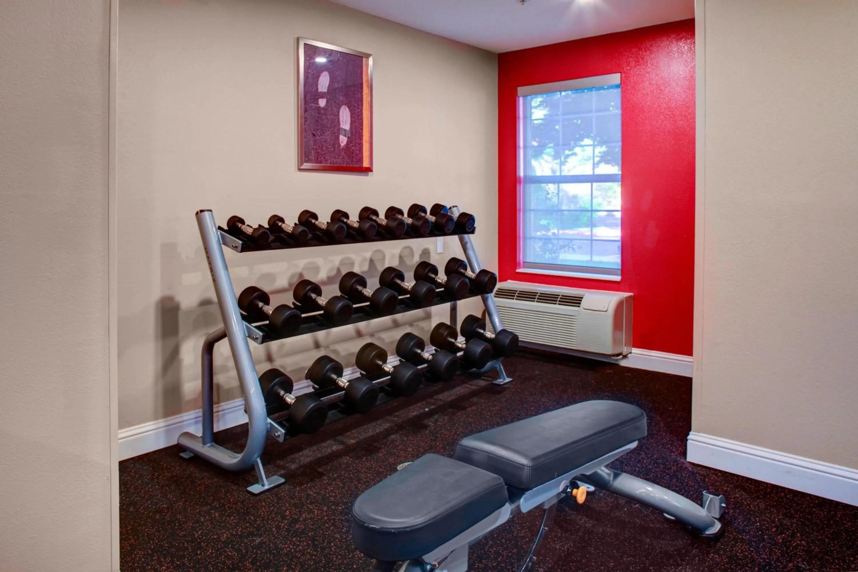 Fitness centre/facilities in TownePlace Suites Fresno