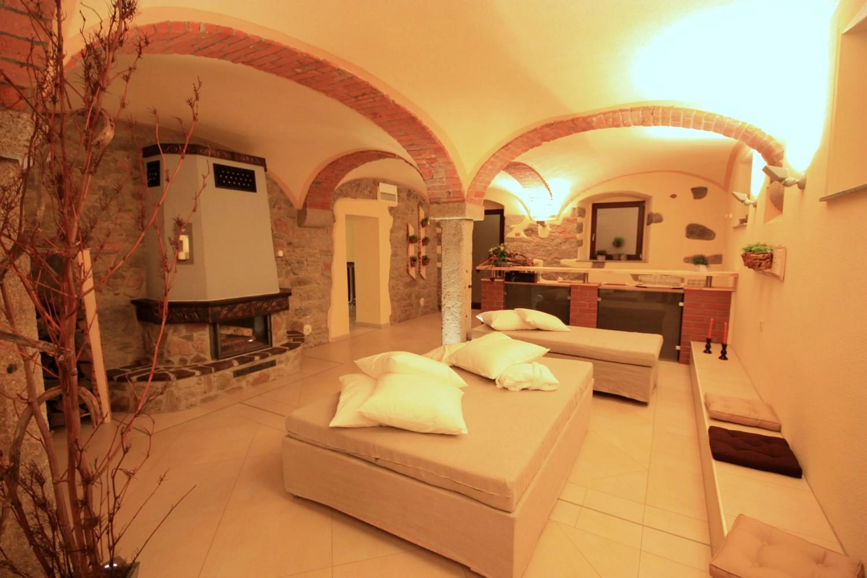 Sauna, Bed in Landhotel Zur Guten Einkehr