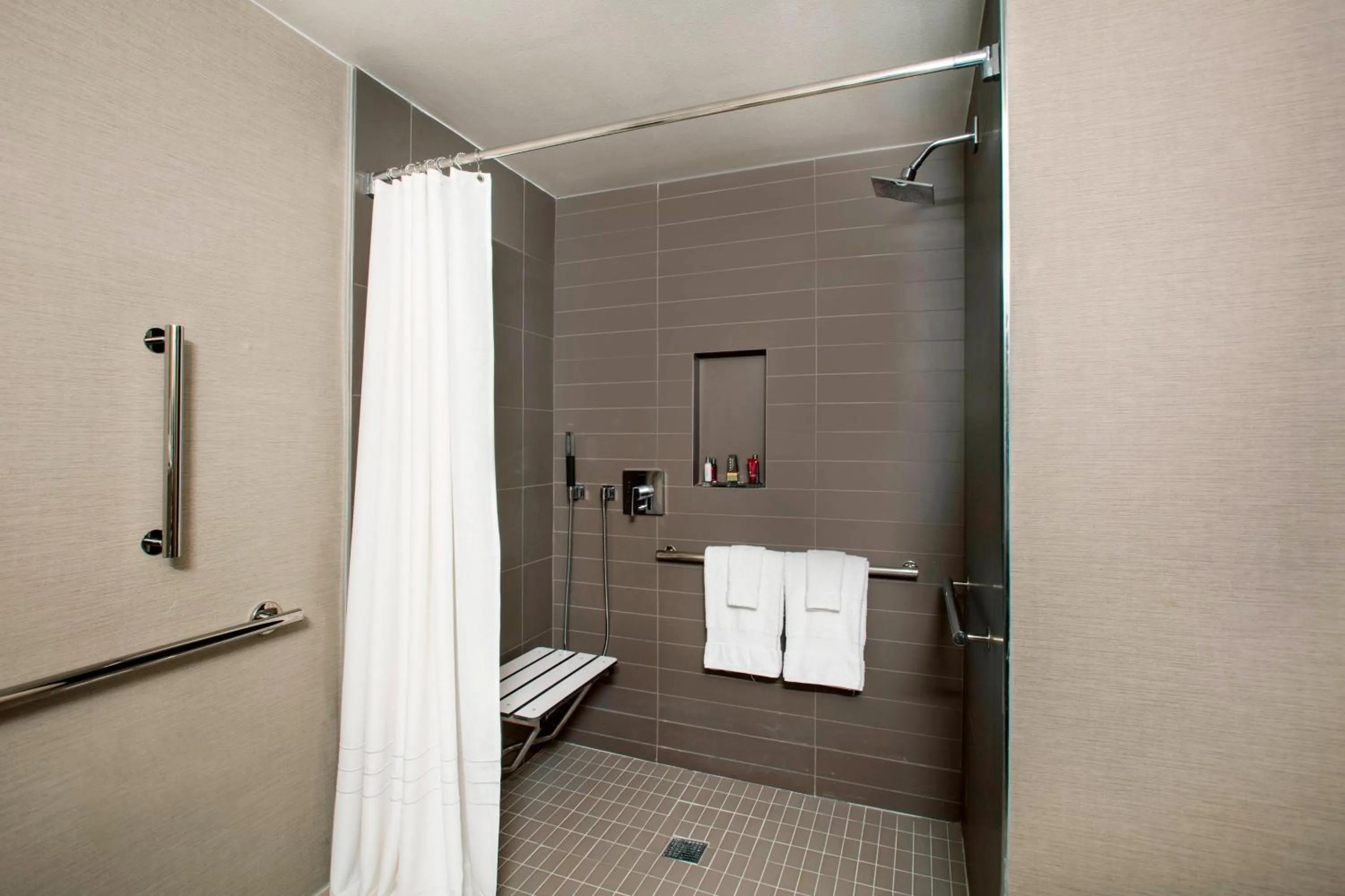 Bathroom in Fort Lauderdale Marriott Coral Springs Hotel & Convention Center
