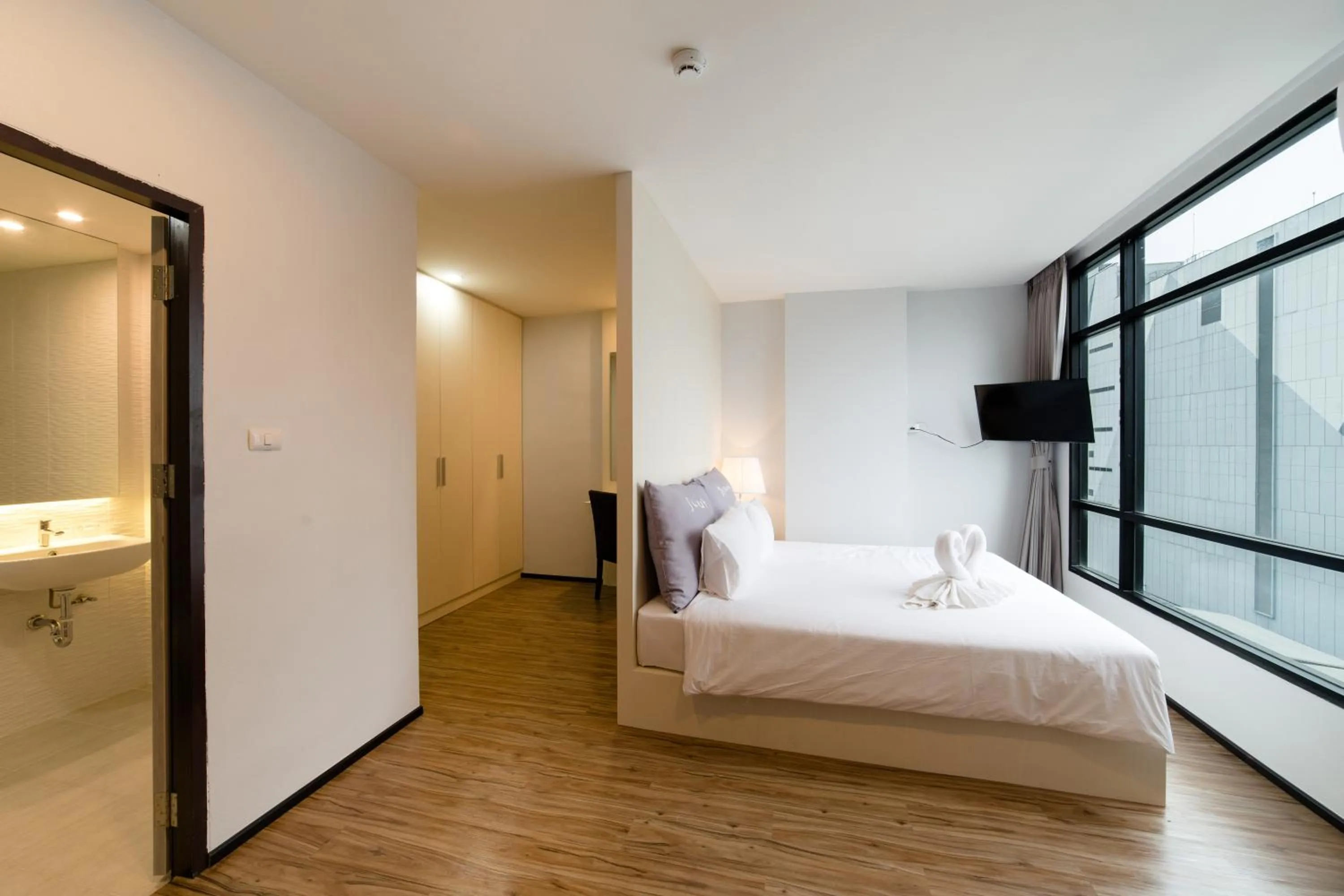 Bed in Z Sleep Hotel