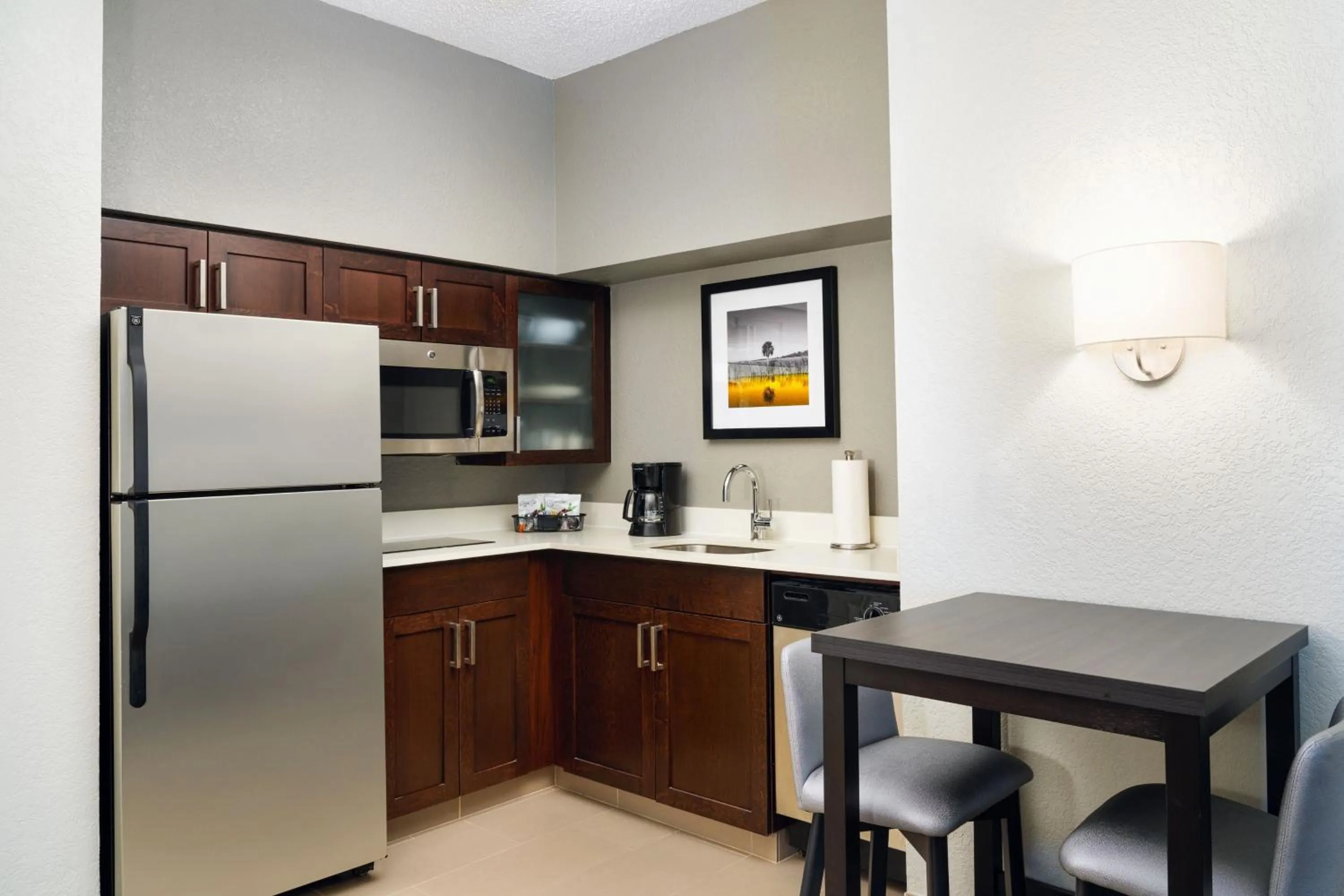Kitchen or kitchenette in Residence Inn by Marriott Fort Lauderdale City of Plantation