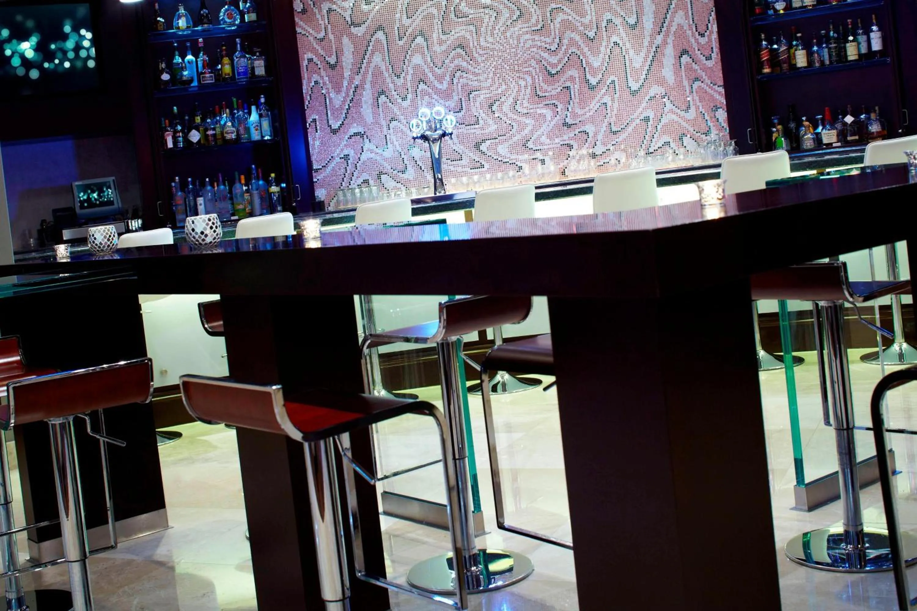 Lounge or bar in Renaissance Fort Lauderdale West Hotel