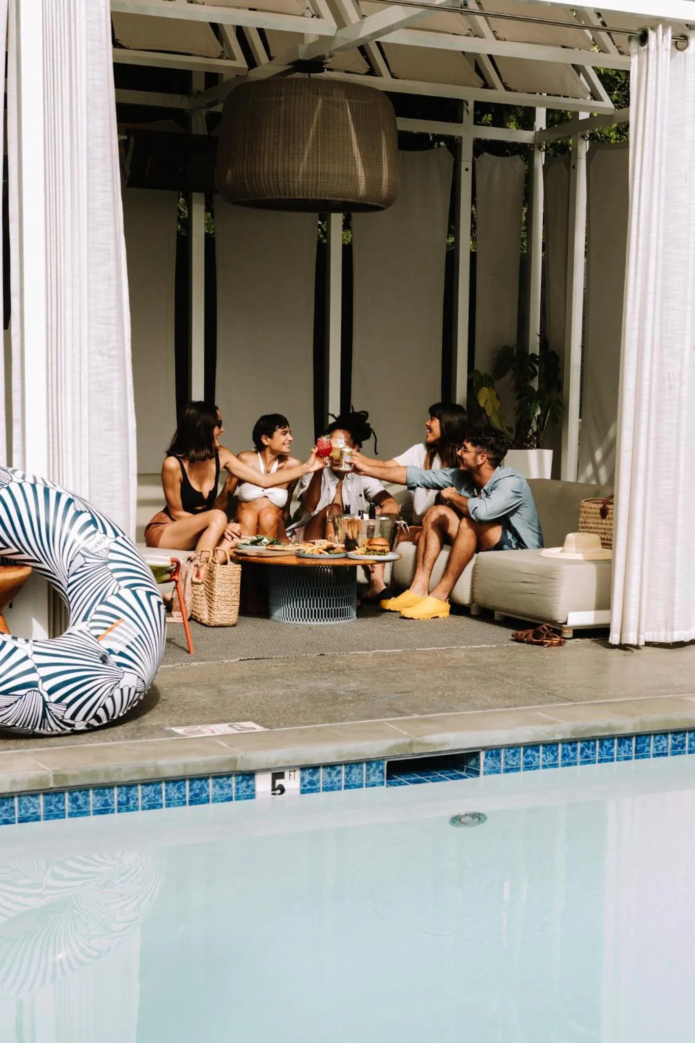 Swimming pool in Viceroy Santa Monica