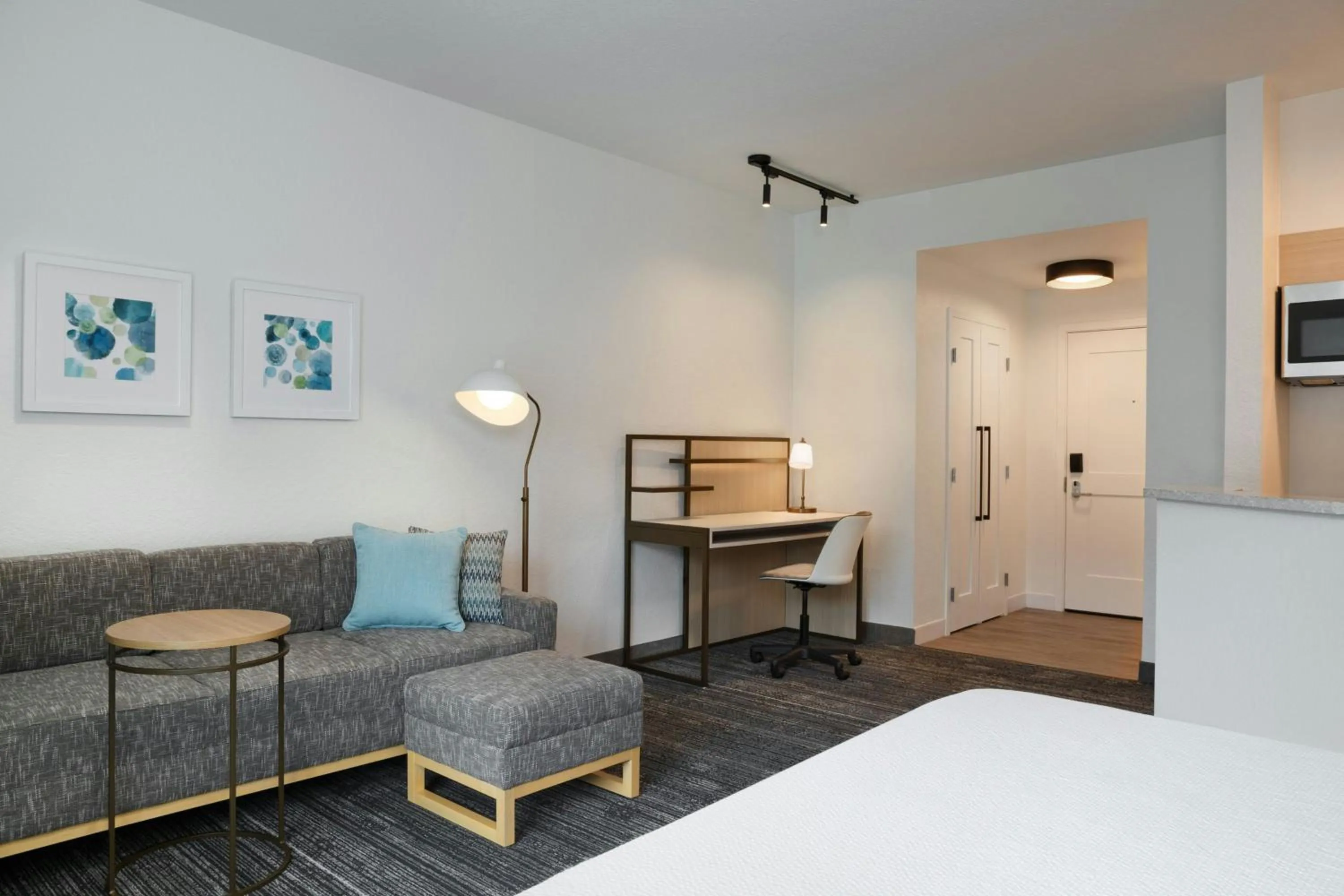 Photo of the whole room, Bed in TownePlace Suites Fort Lauderdale West