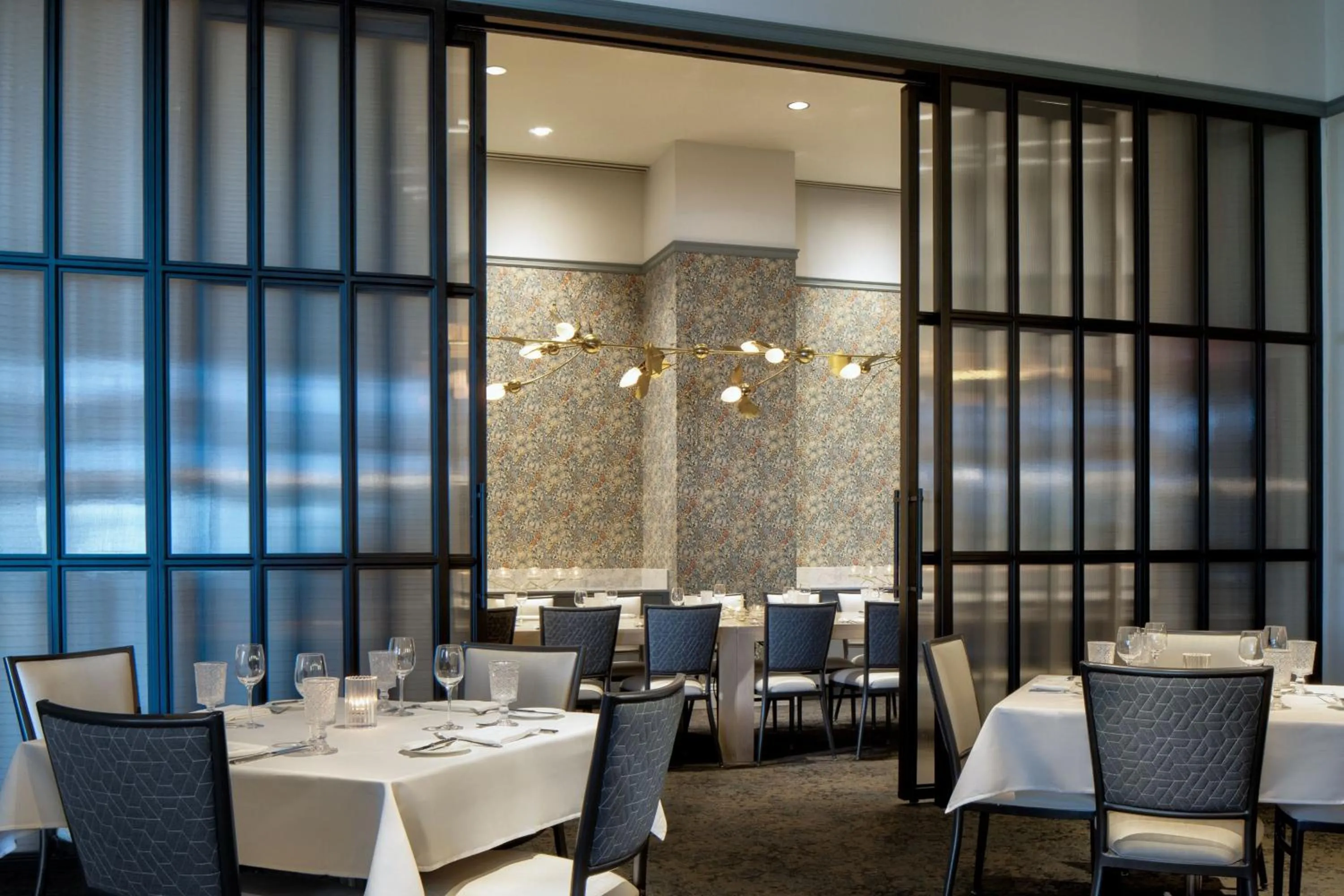 Restaurant/places to eat in JW Marriott Grand Rapids
