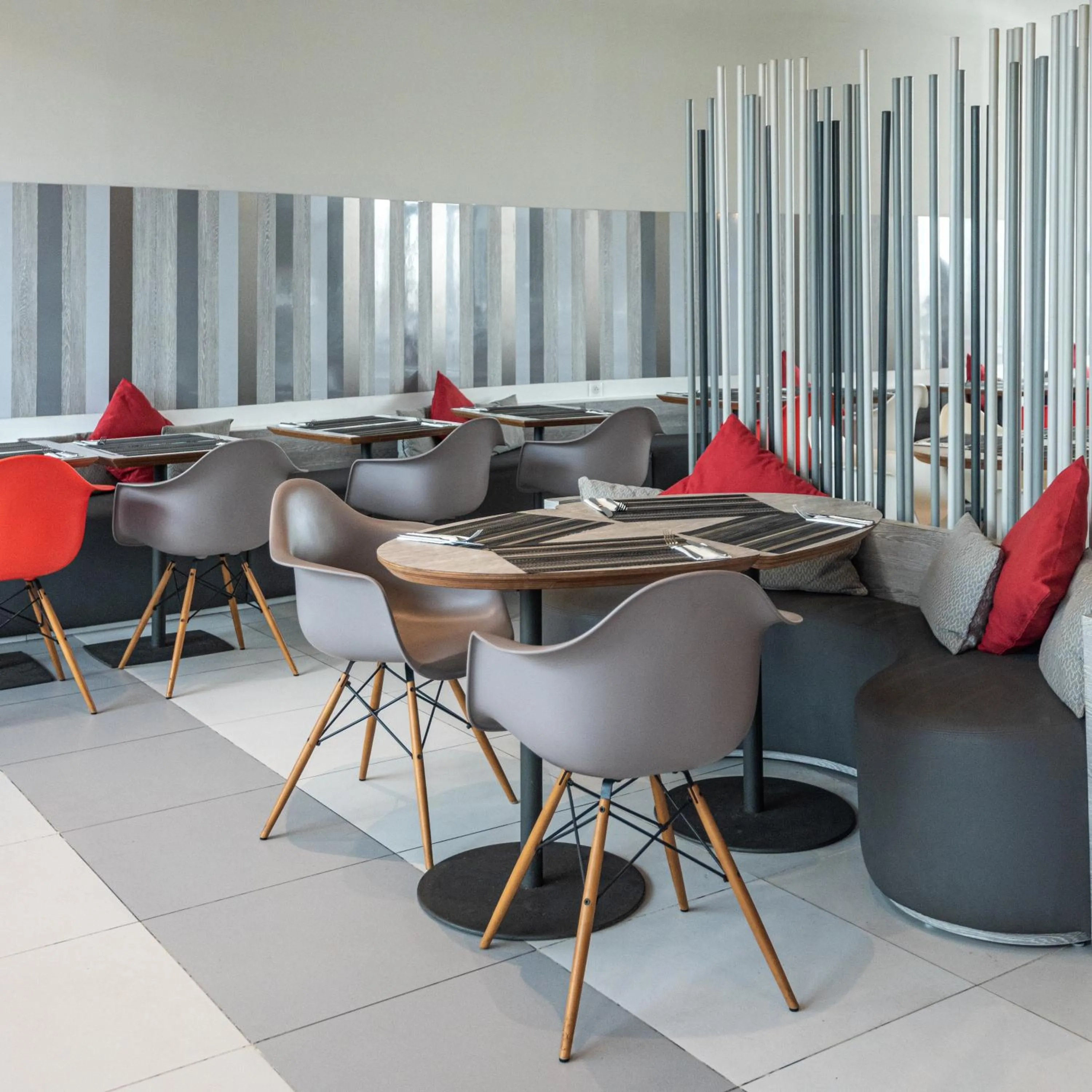 Restaurant/places to eat in Ibis Casa Voyageurs