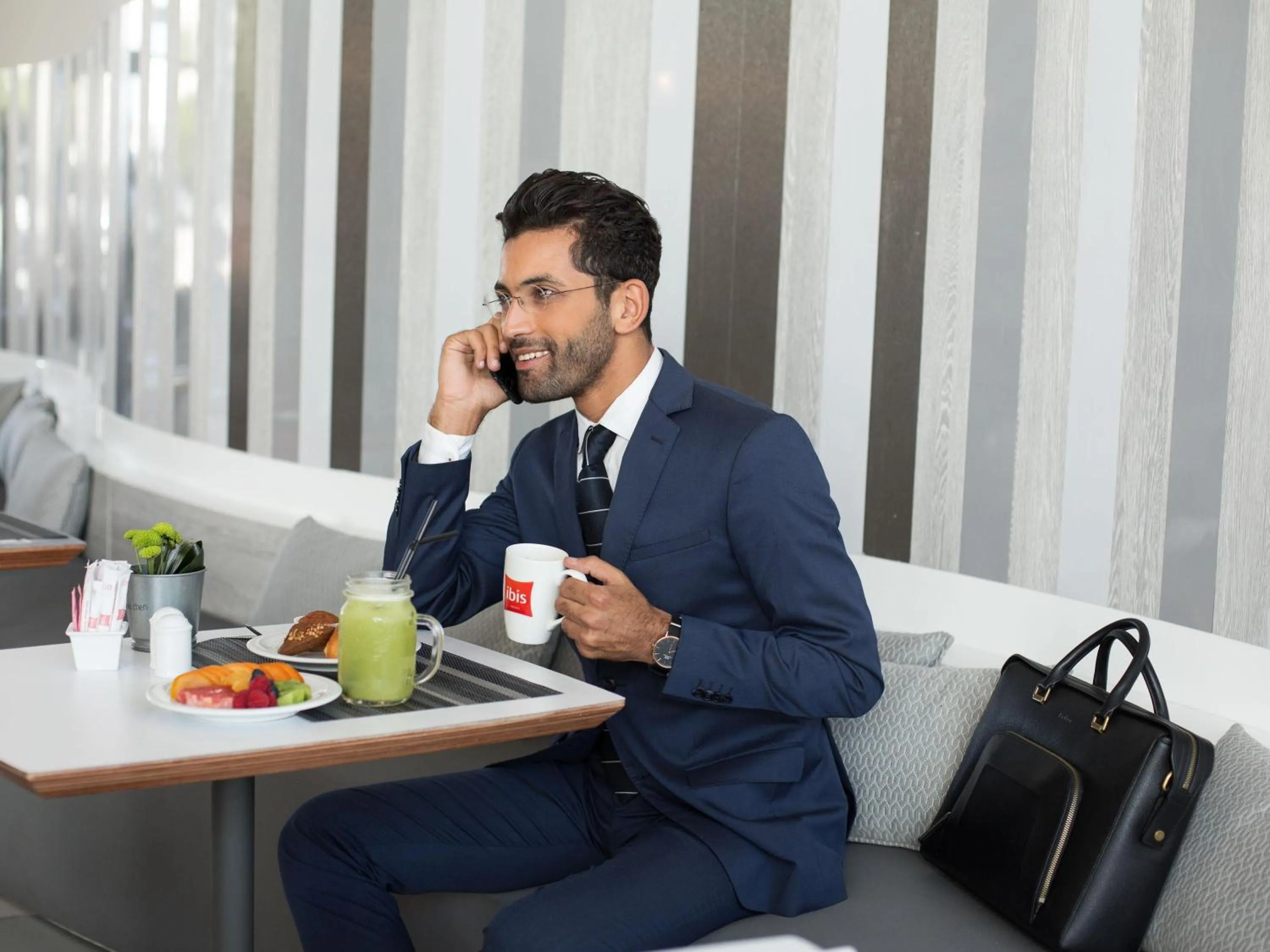 Business facilities in Ibis Casa Voyageurs