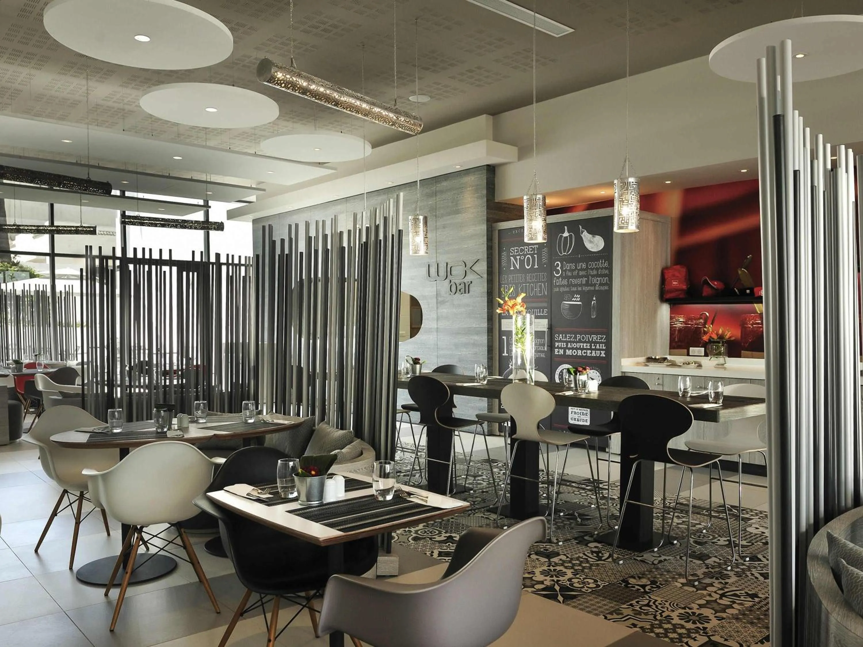 Restaurant/places to eat in Ibis Casa Voyageurs