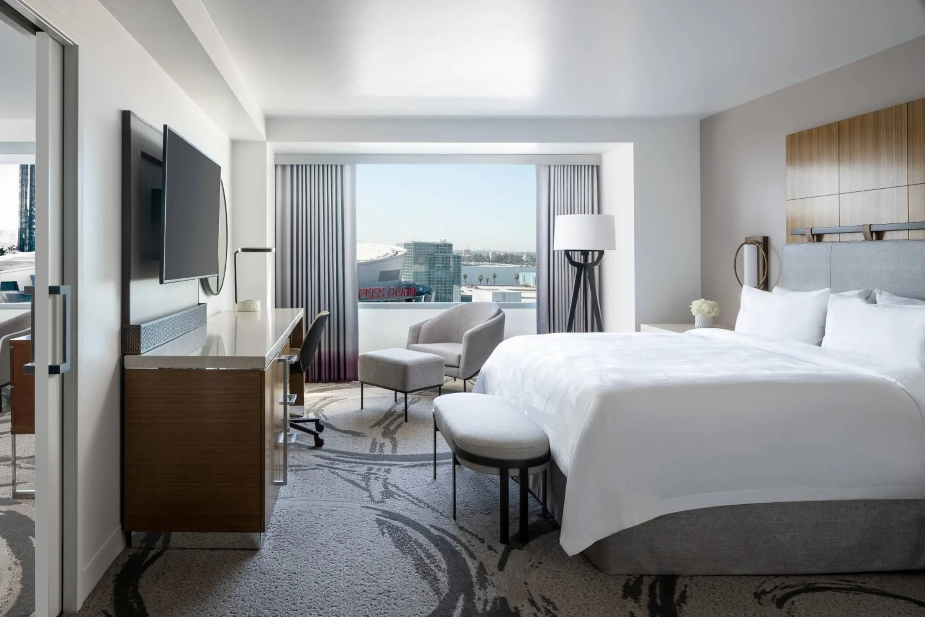 Bedroom, Bed in JW Marriott Los Angeles L.A. LIVE