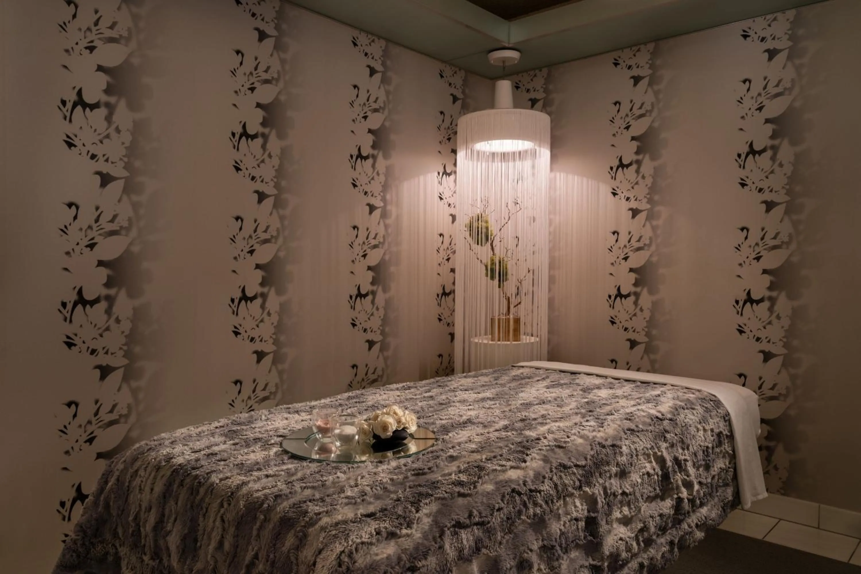 Spa and wellness centre/facilities, Bed in JW Marriott Los Angeles L.A. LIVE