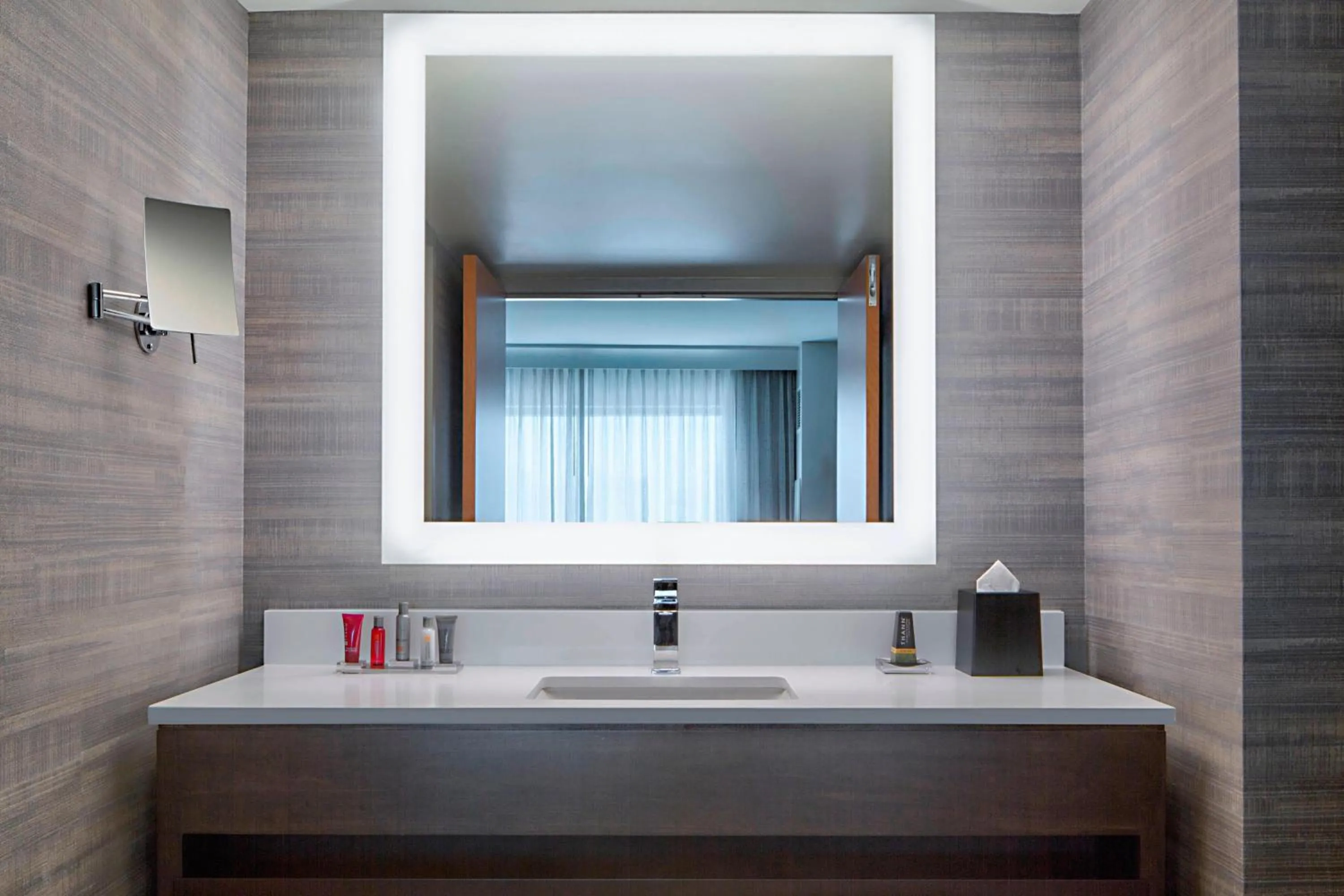 Bathroom in Indianapolis Marriott Downtown