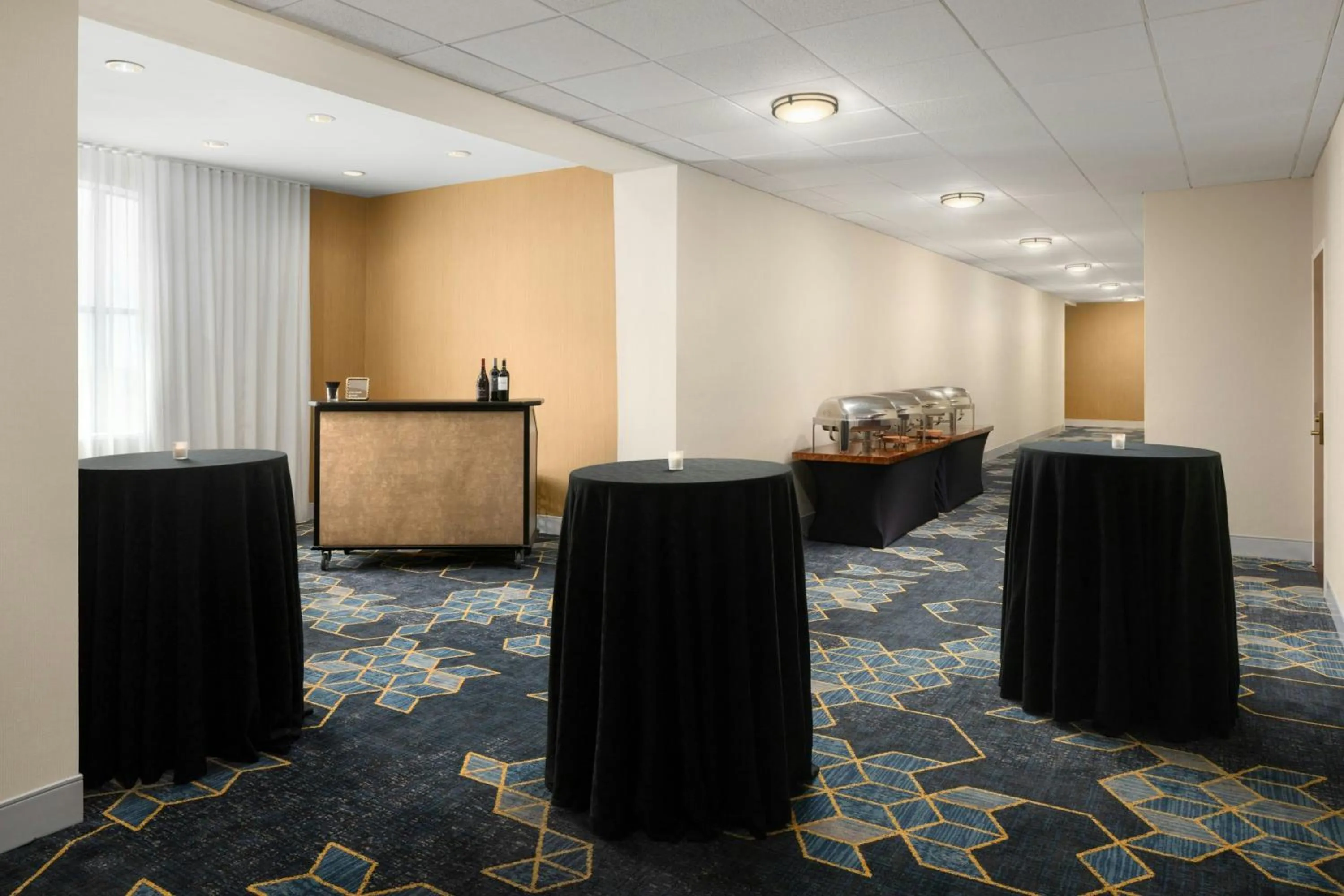 Meeting/conference room in Courtyard Long Island MacArthur Airport