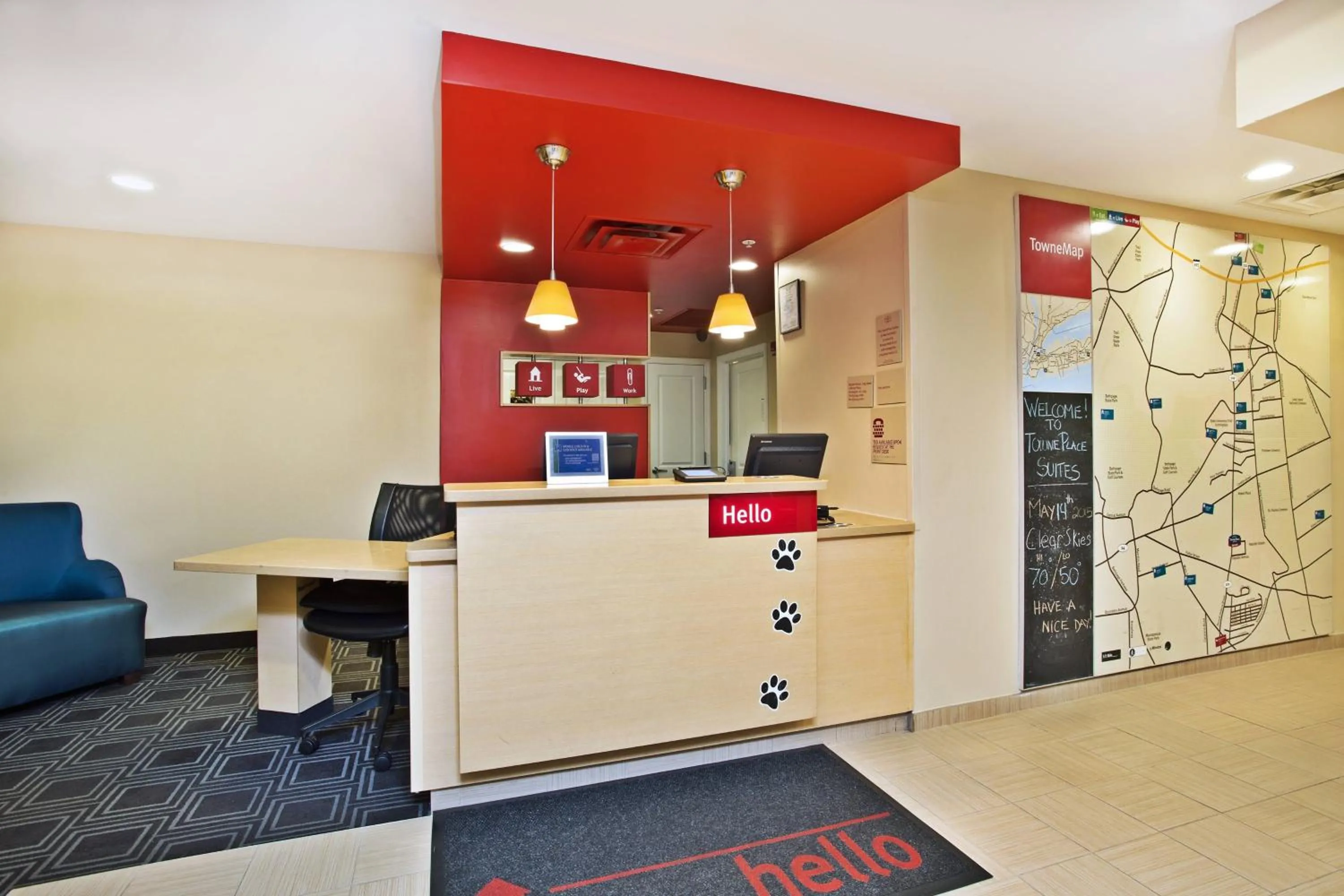 Lobby or reception in TownePlace Suites Republic Airport Long Island Farmingdale