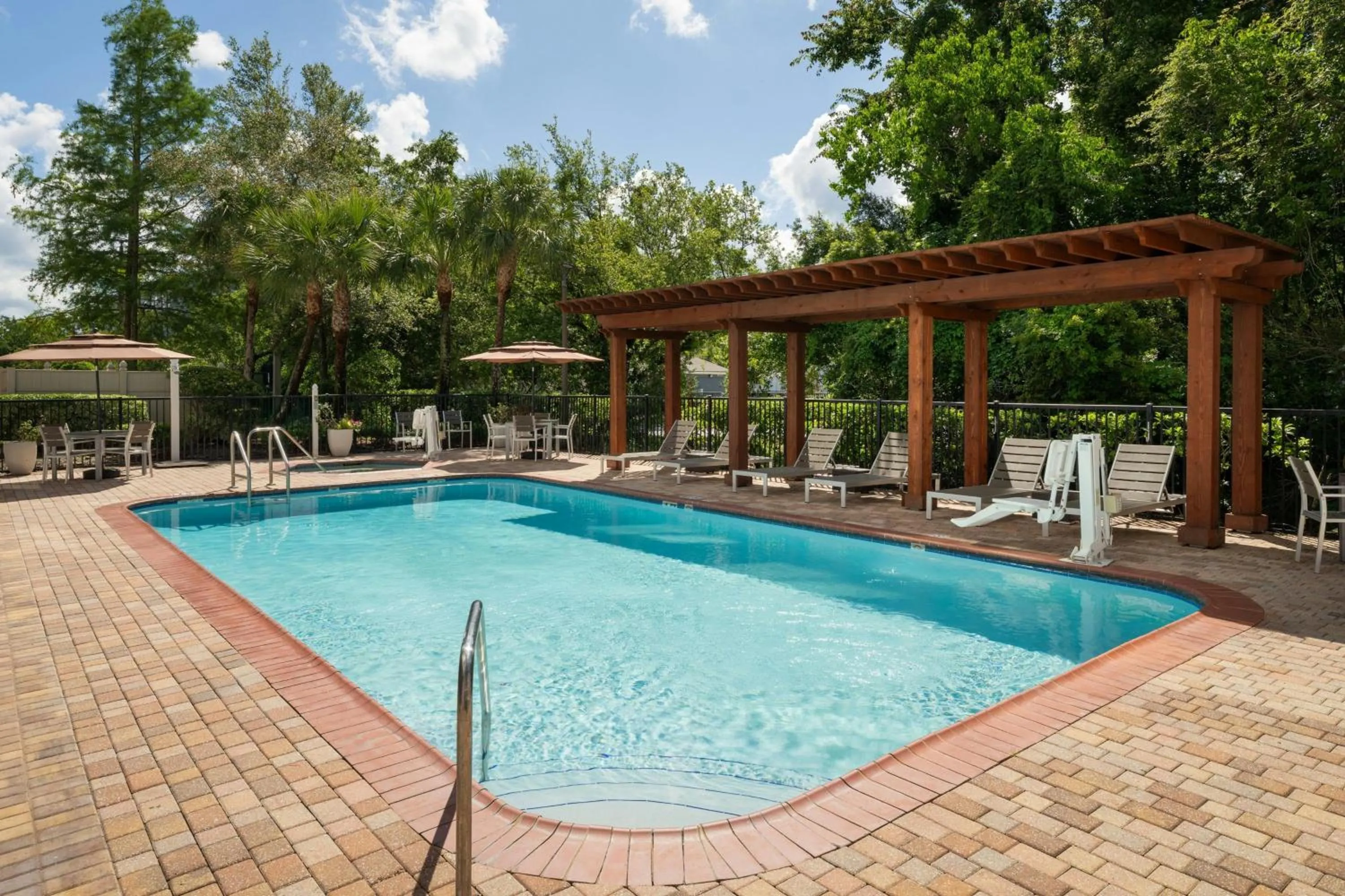 Swimming pool in Fairfield Inn & Suites Jacksonville Butler Boulevard