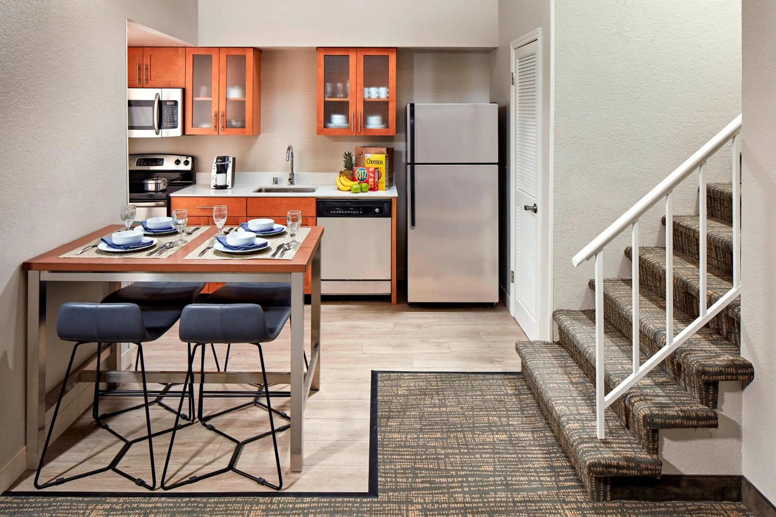 Kitchen or kitchenette in Residence Inn Los Angeles LAX/Manhattan Beach