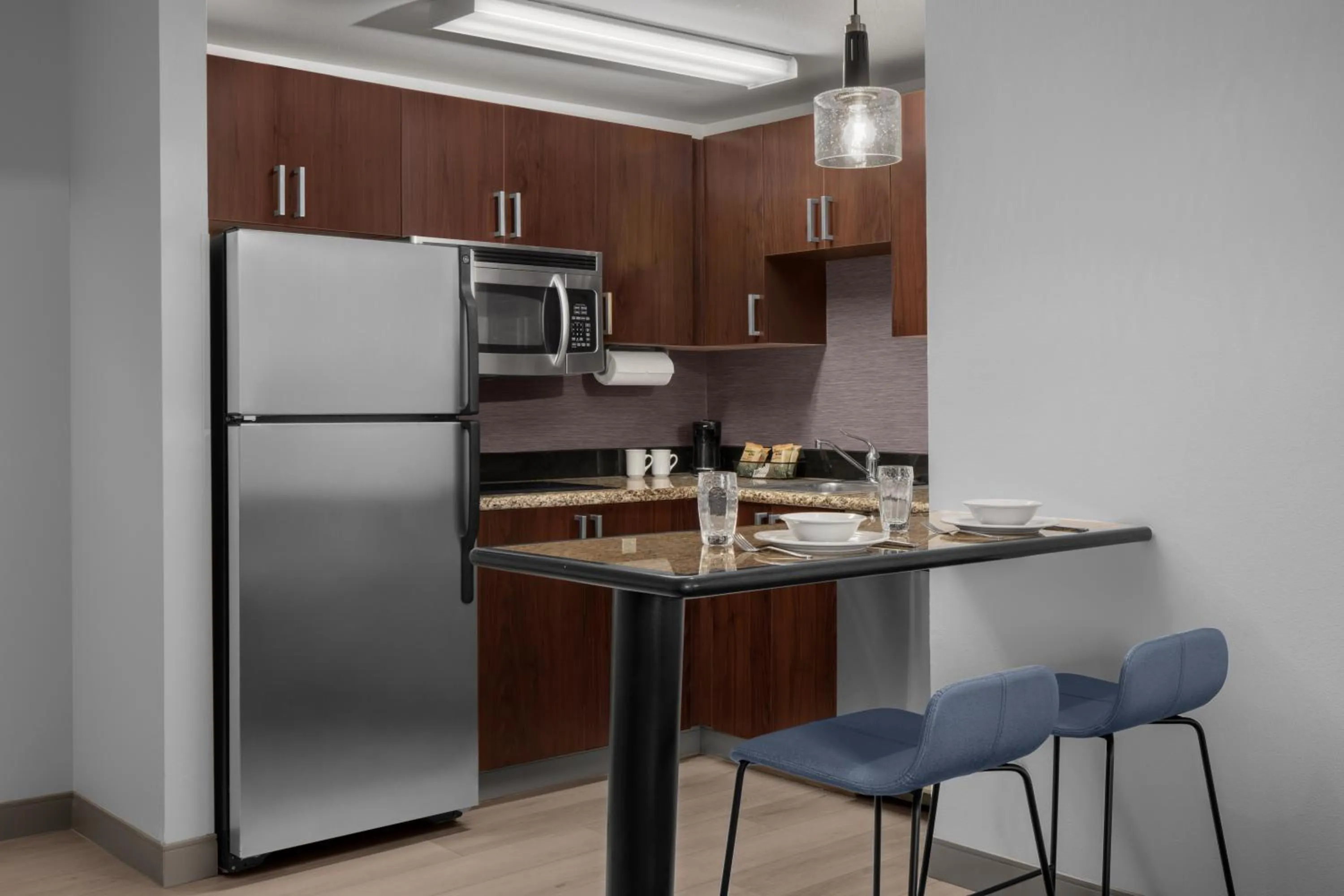 Kitchen or kitchenette in Residence Inn by Marriott Santa Clarita Valencia