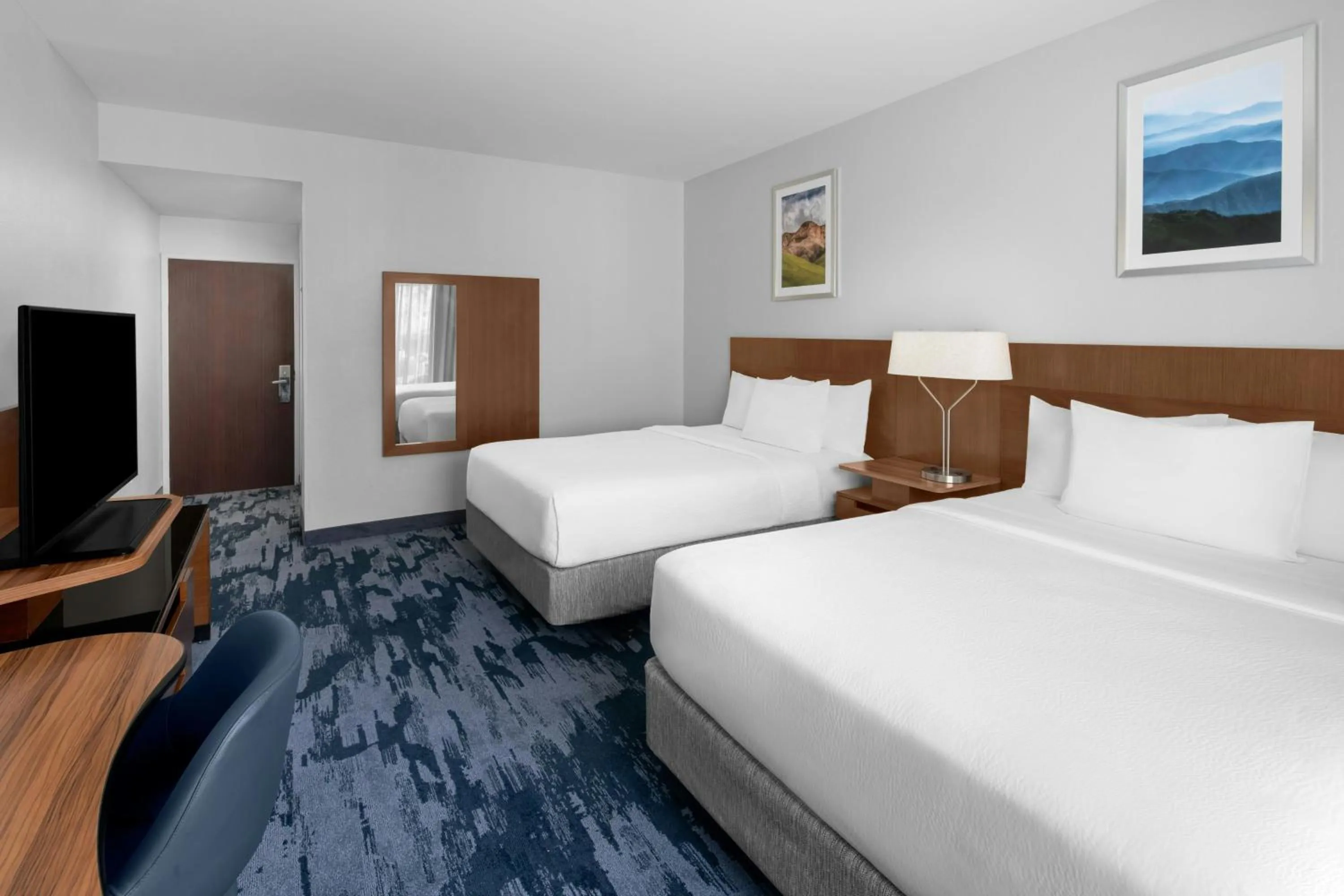 Photo of the whole room, Bed in Fairfield Inn by Marriott Santa Clarita Valencia