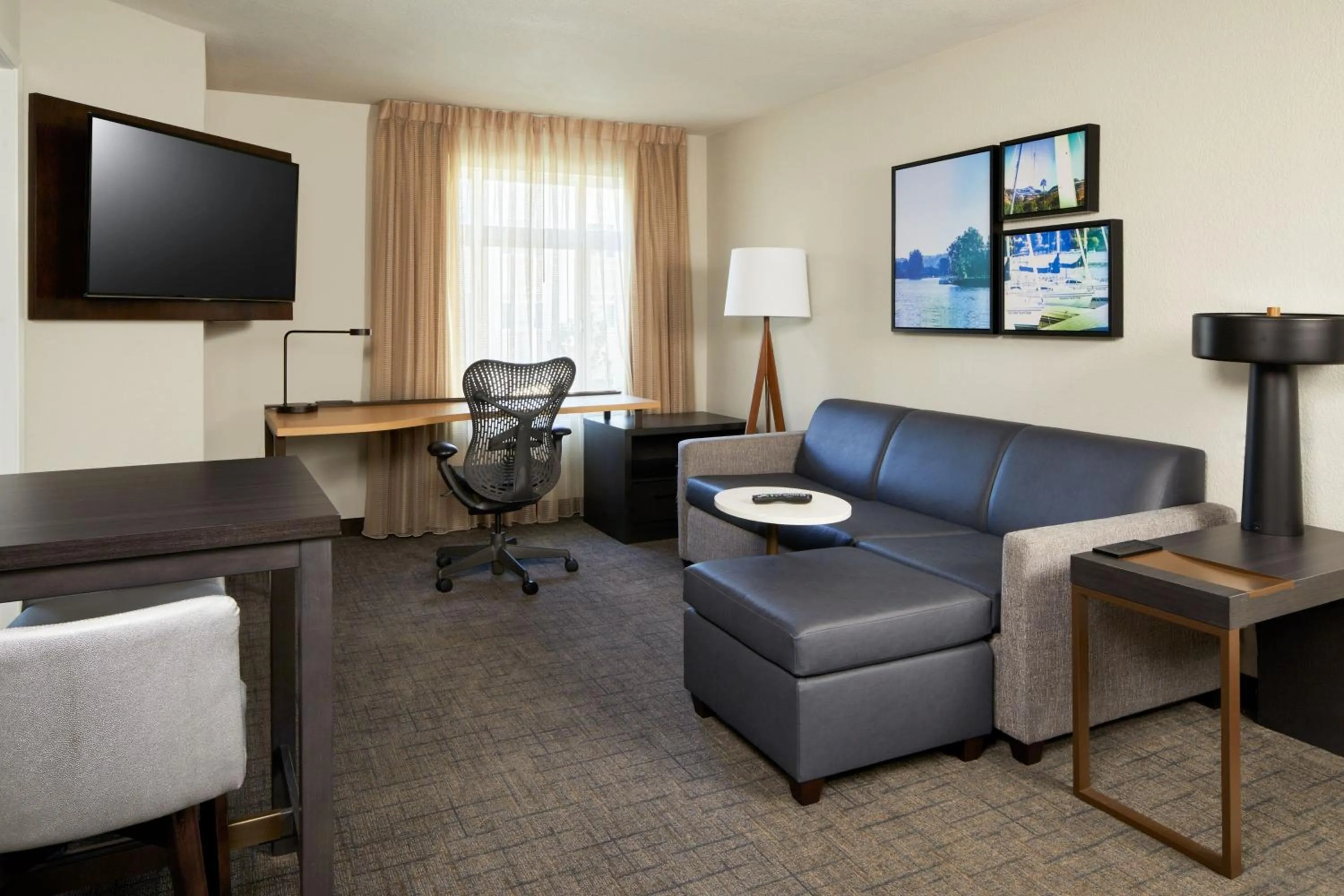 Living room in Residence Inn Los Angeles Westlake Village