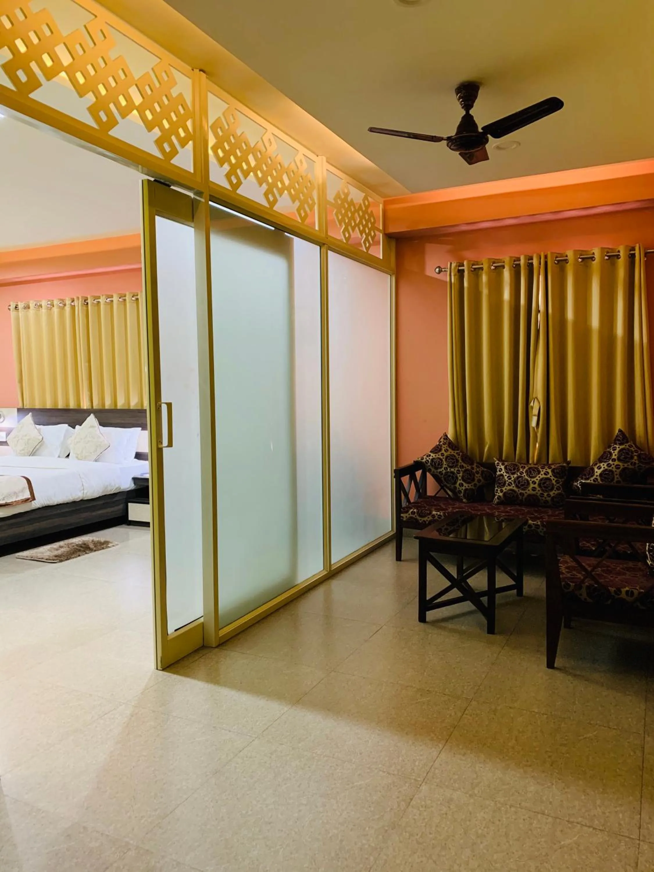 Living room, Bed in The Loft Hotel, Siliguri