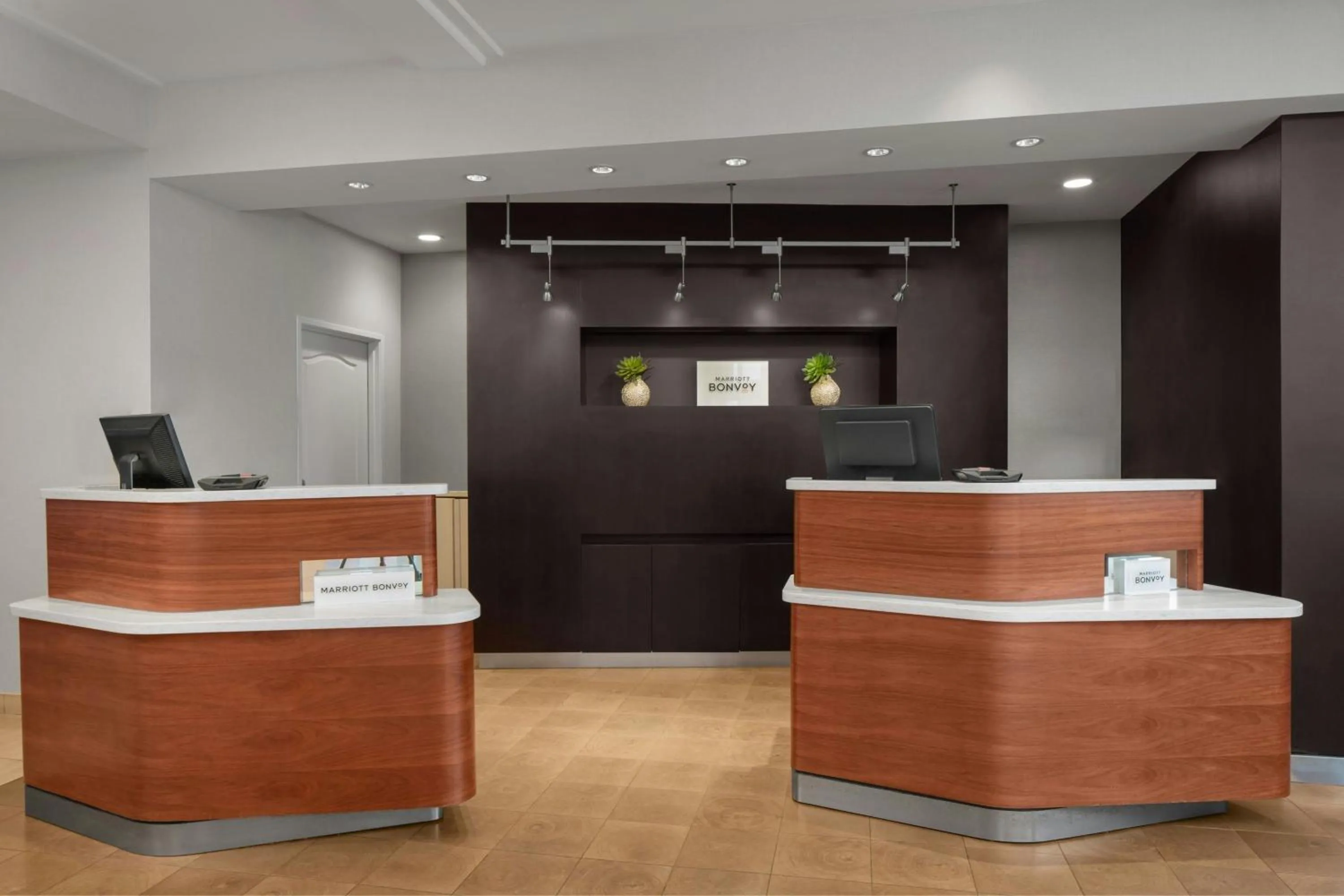 Lobby or reception in Courtyard by Marriott Cypress Anaheim / Orange County