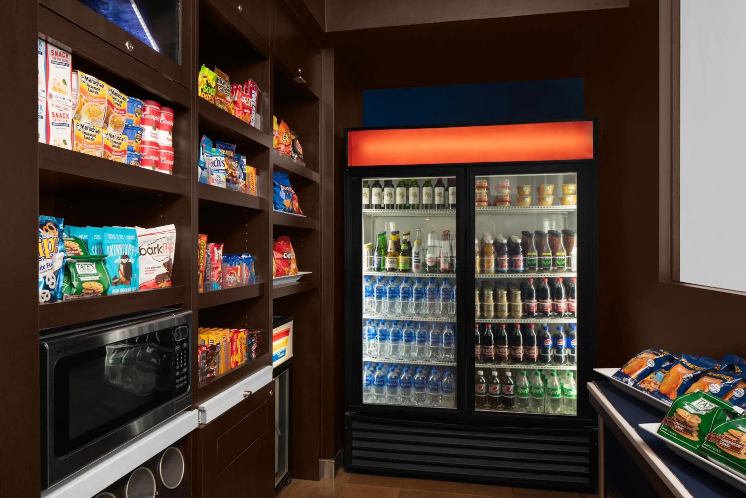 Lobby or reception in Courtyard by Marriott Cypress Anaheim / Orange County