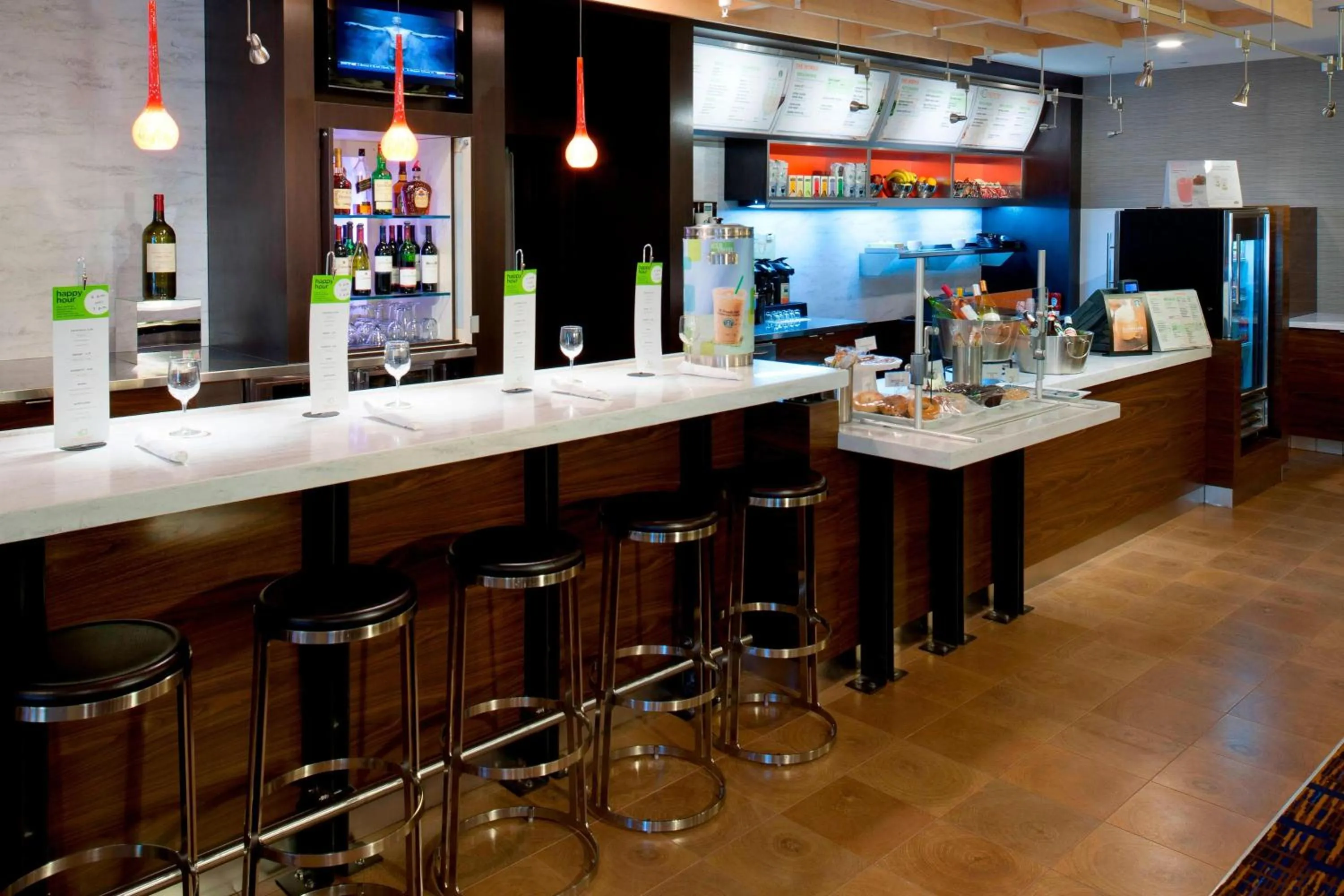 Restaurant/places to eat in Courtyard by Marriott Cypress Anaheim / Orange County