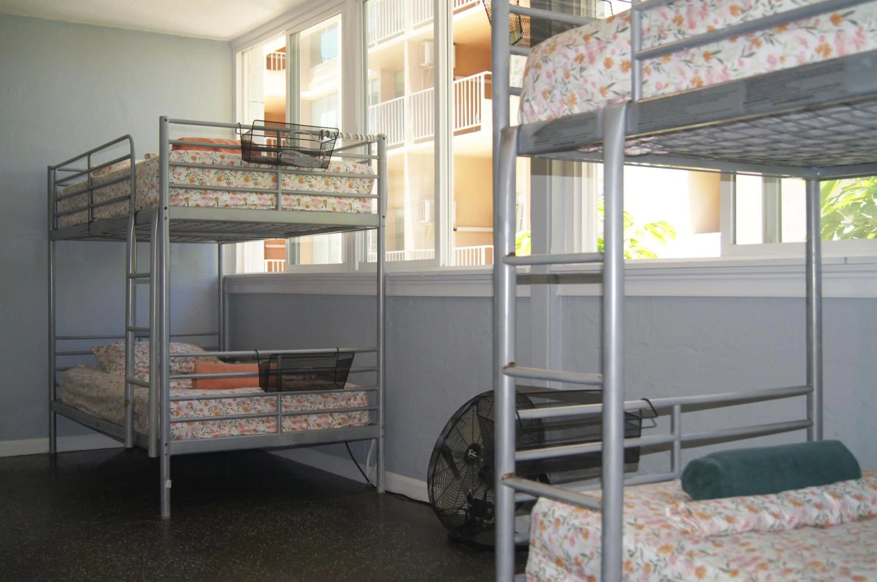 Bed in Polynesian Hostel Beach Club