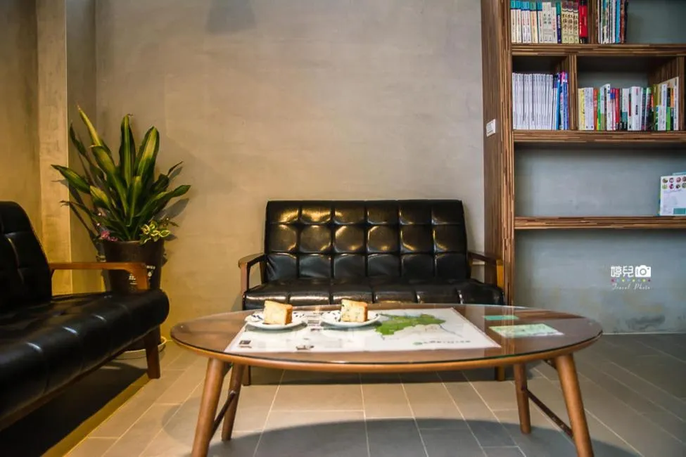 Library in Lin's Forest