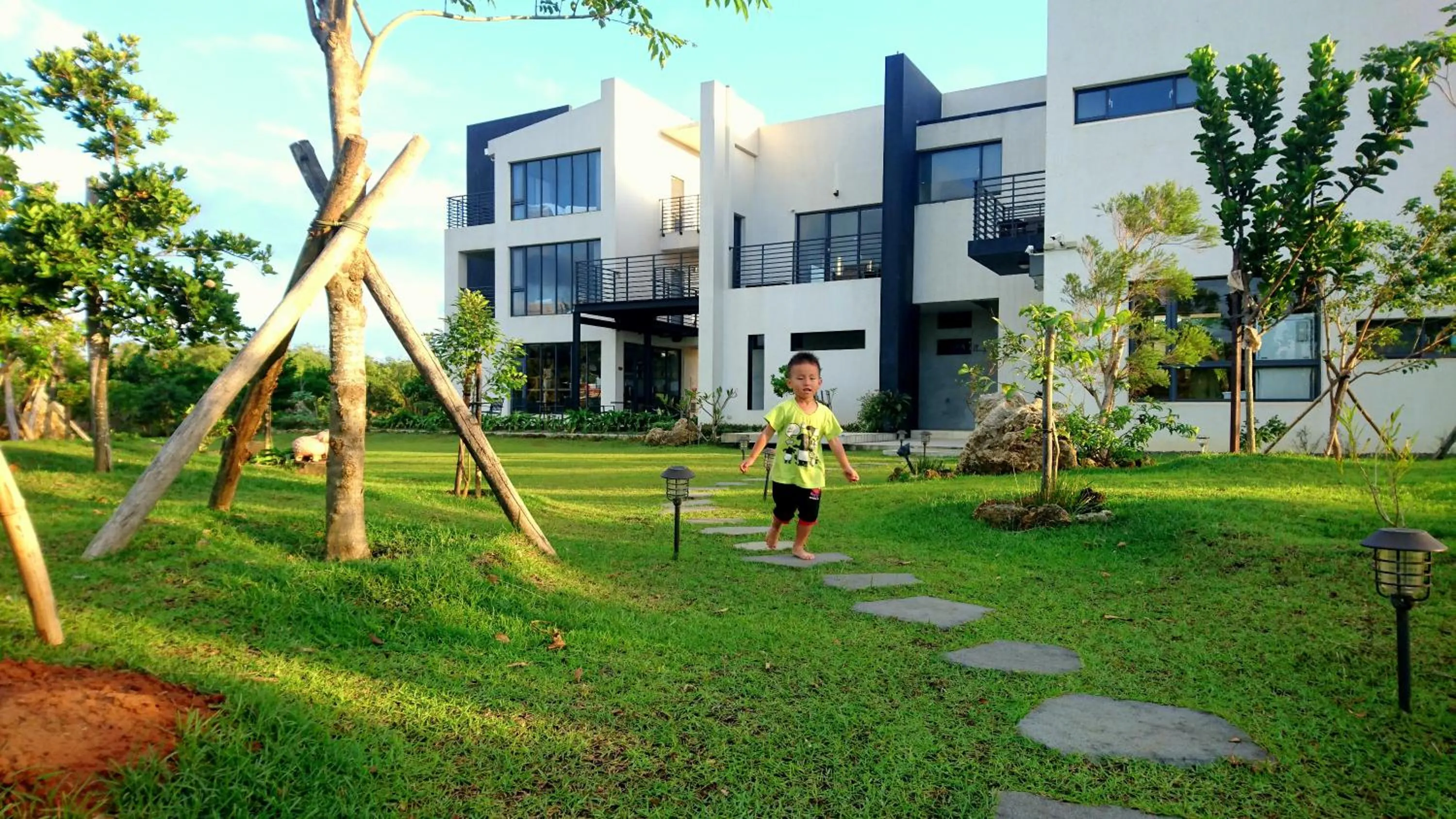 Property building in Lin's Forest