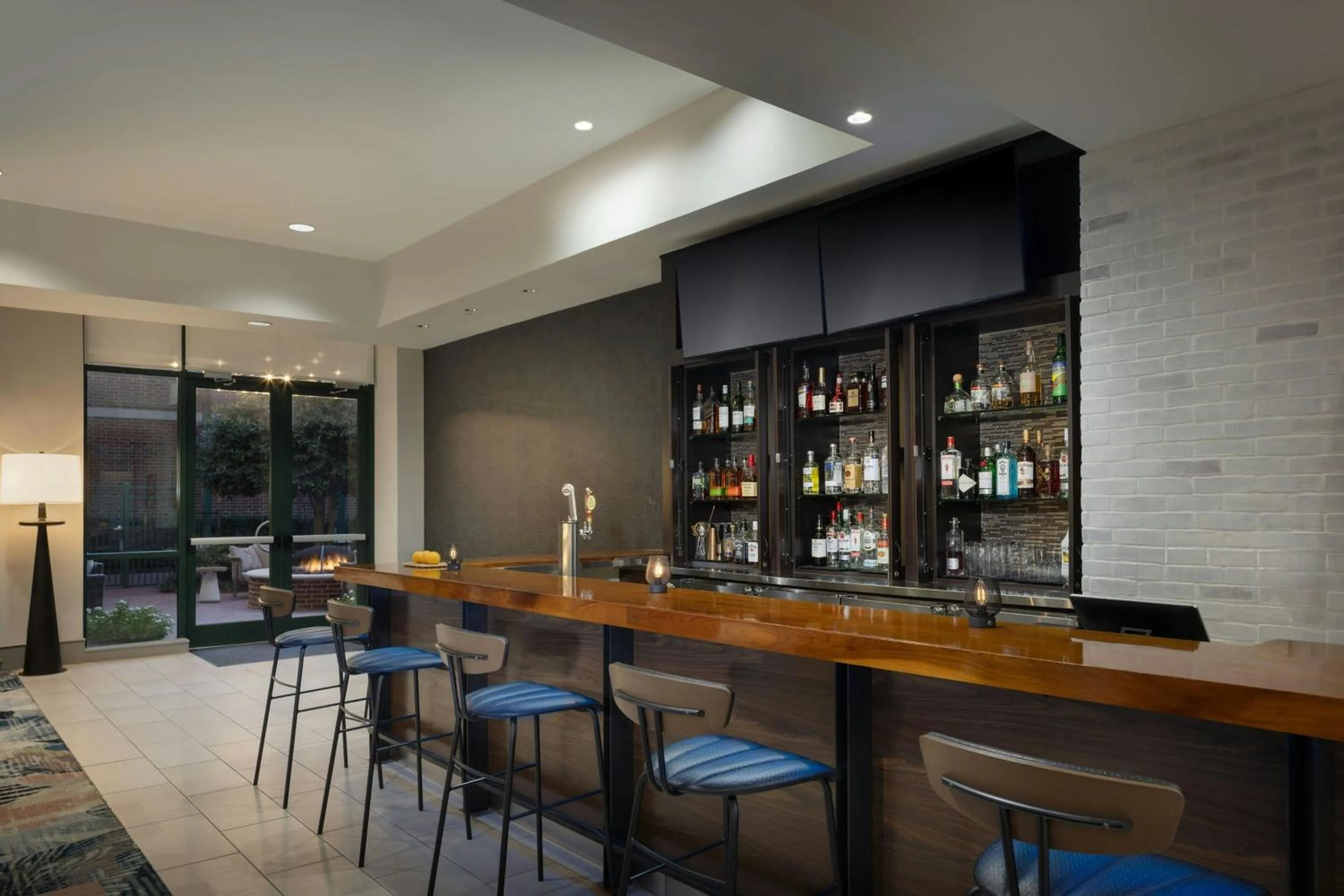 Lobby or reception in Courtyard by Marriott Little Rock Downtown