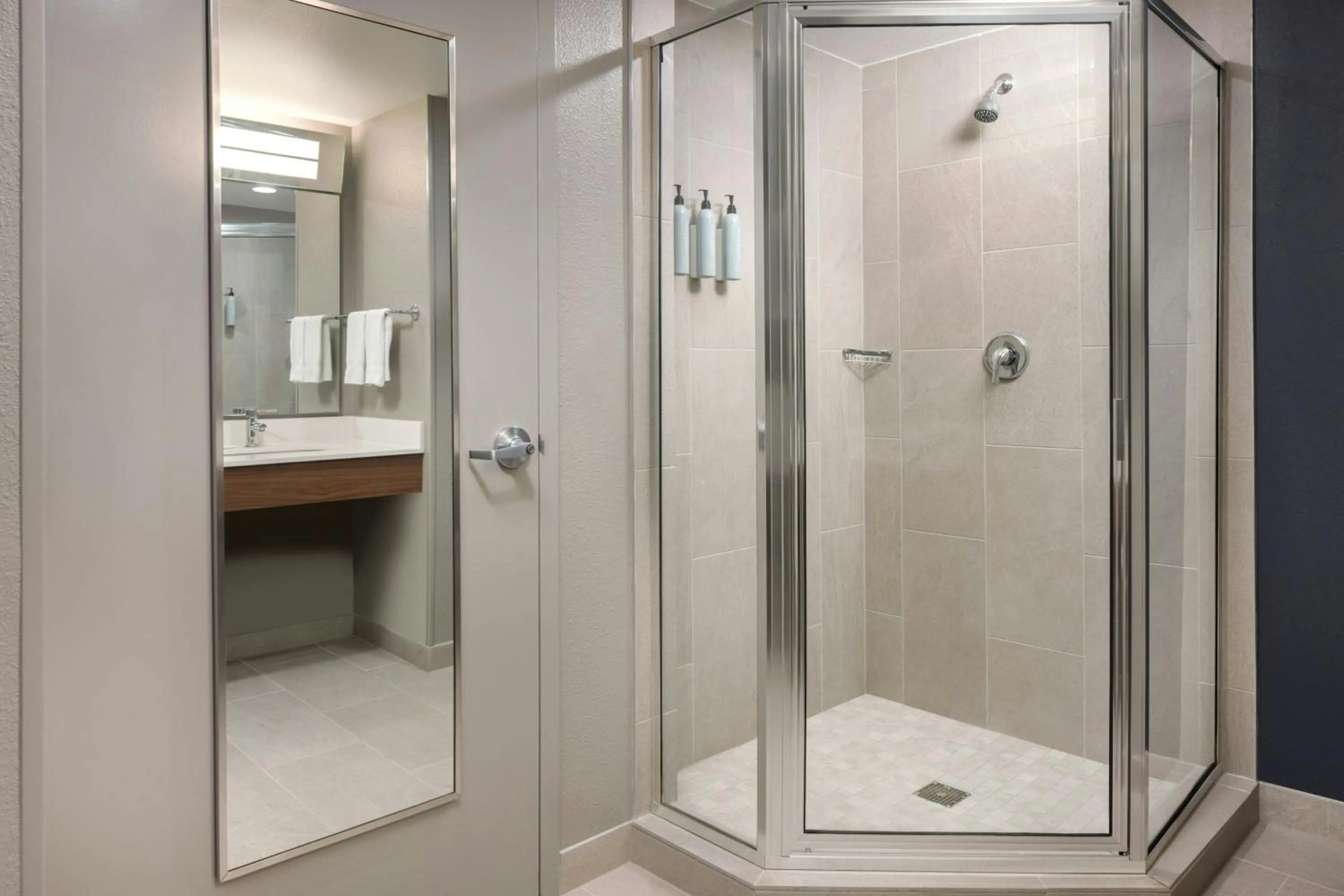 Bathroom in Courtyard by Marriott Little Rock Downtown