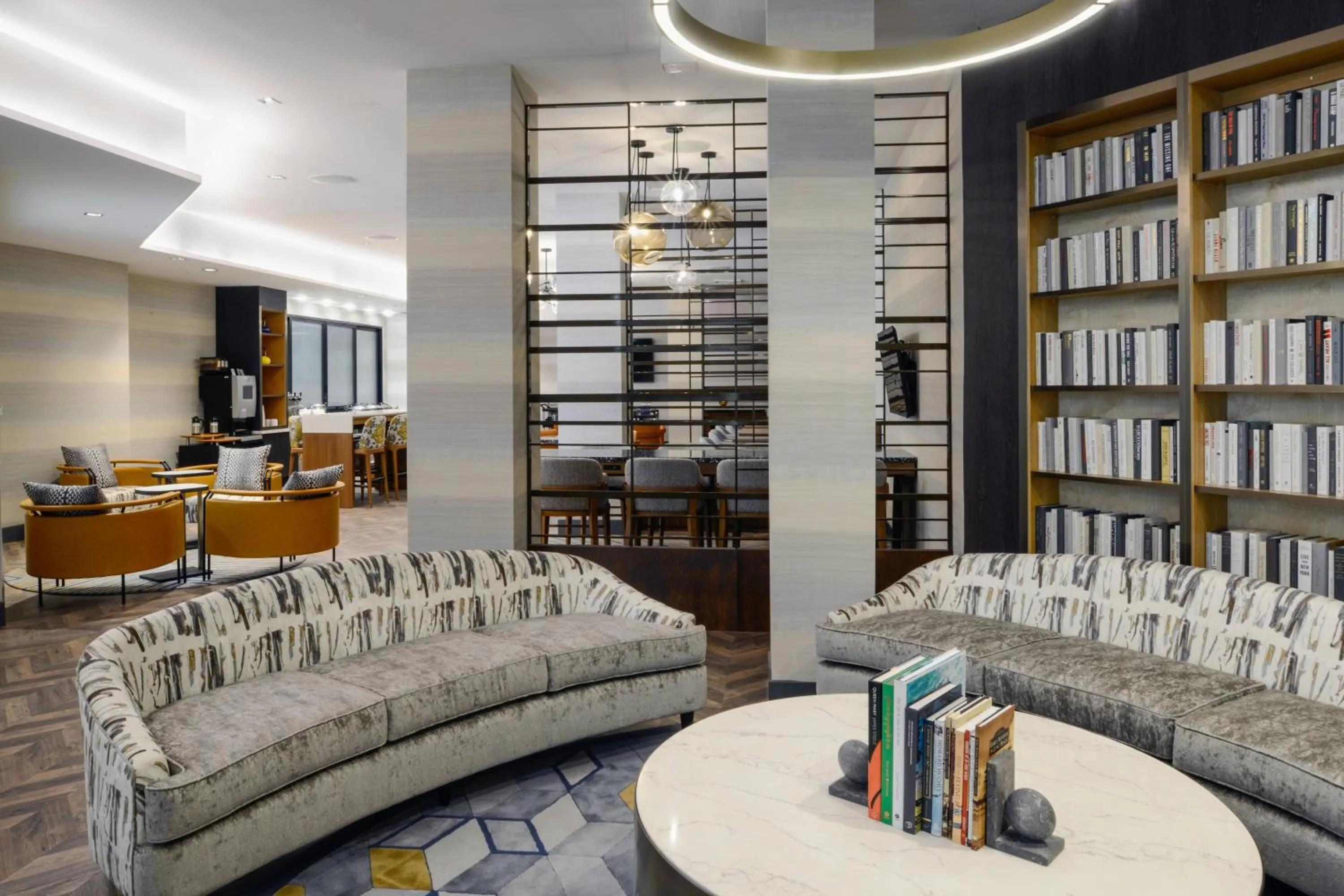 Lounge or bar in Long Beach Marriott